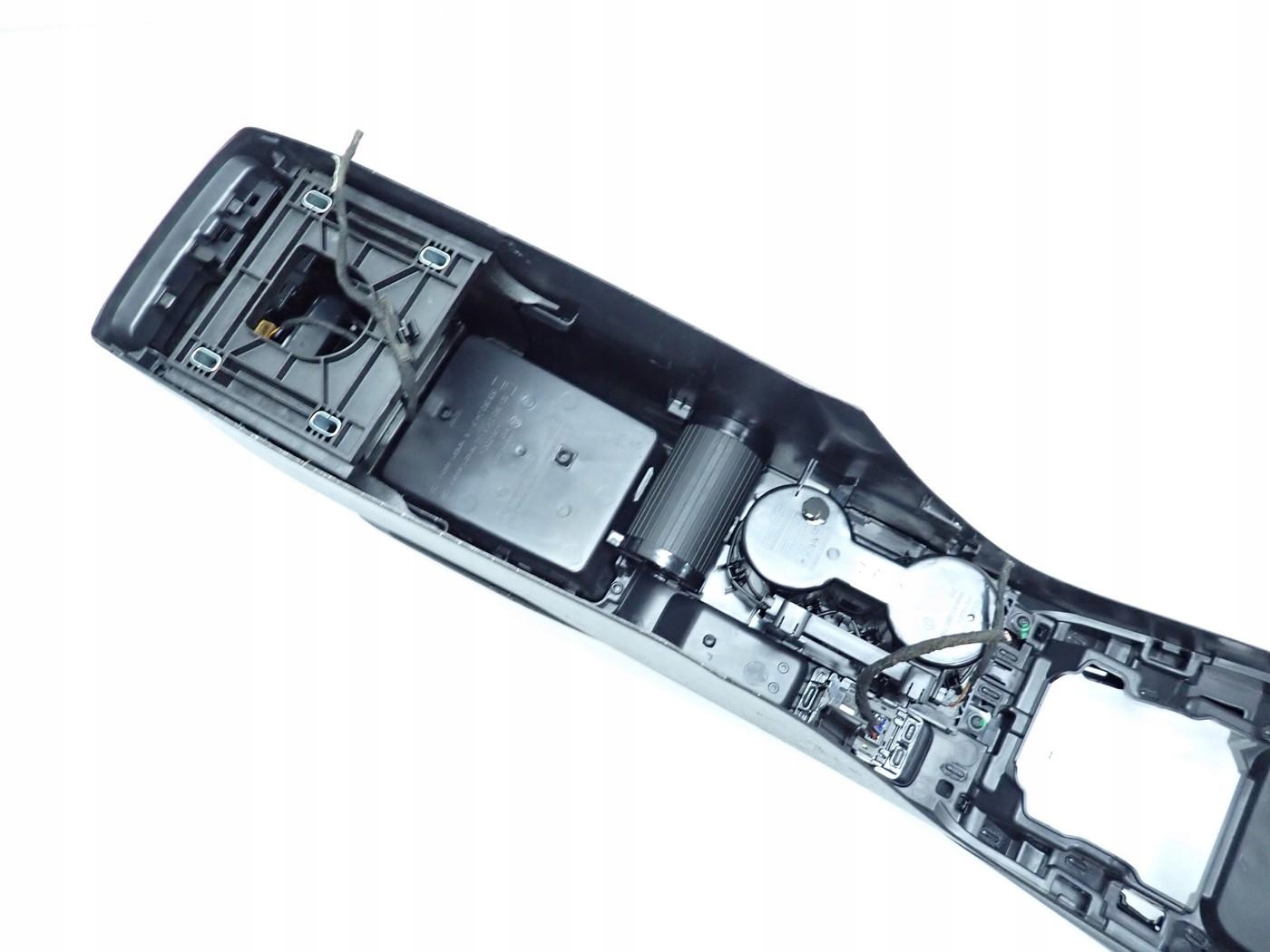 тунель подлокотник usb европа SKODA OCTAVIA IV 5E3 21R