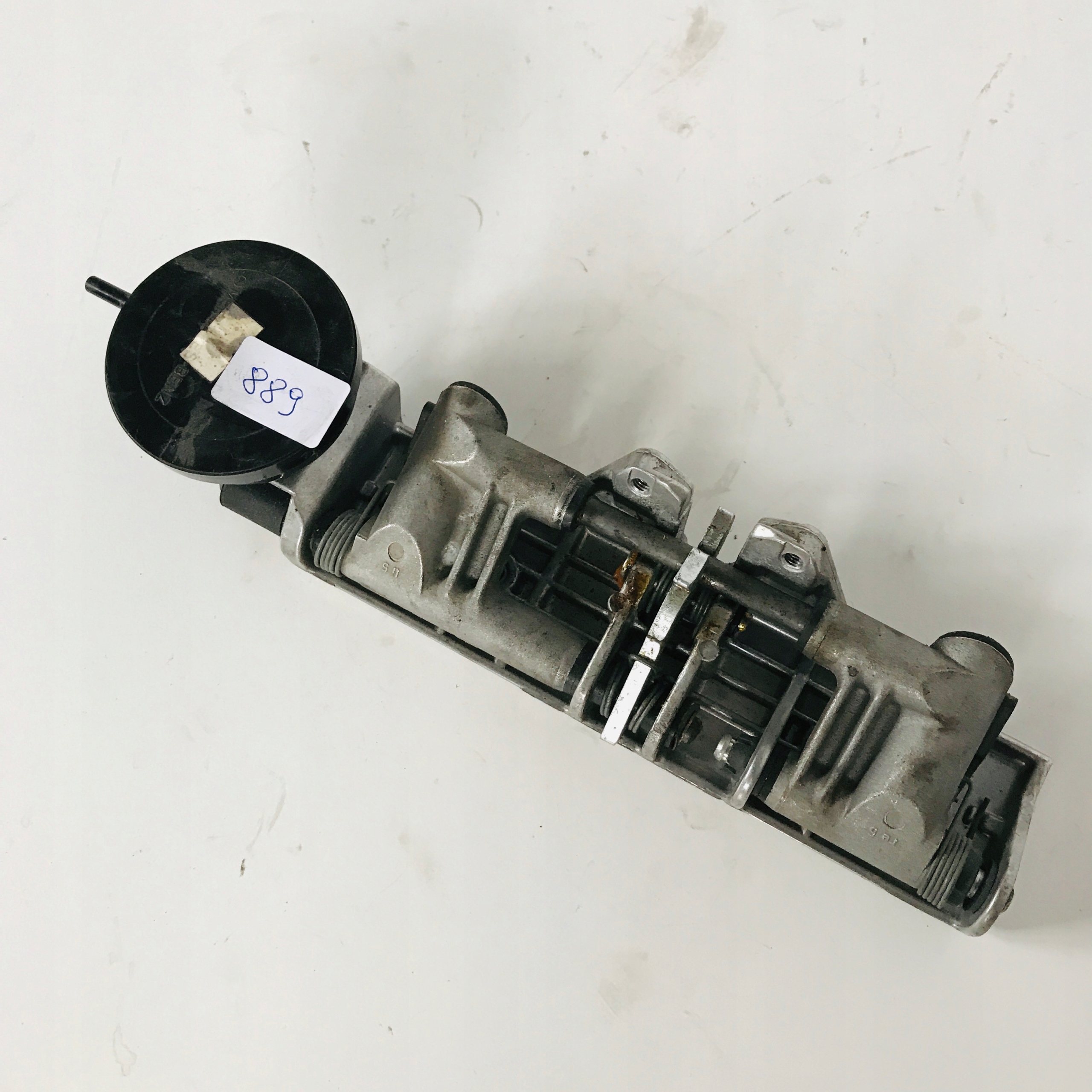 MECHANIZM ZAGŁÓWKÓW LEWY TYŁ MERCEDES W124 COUPE