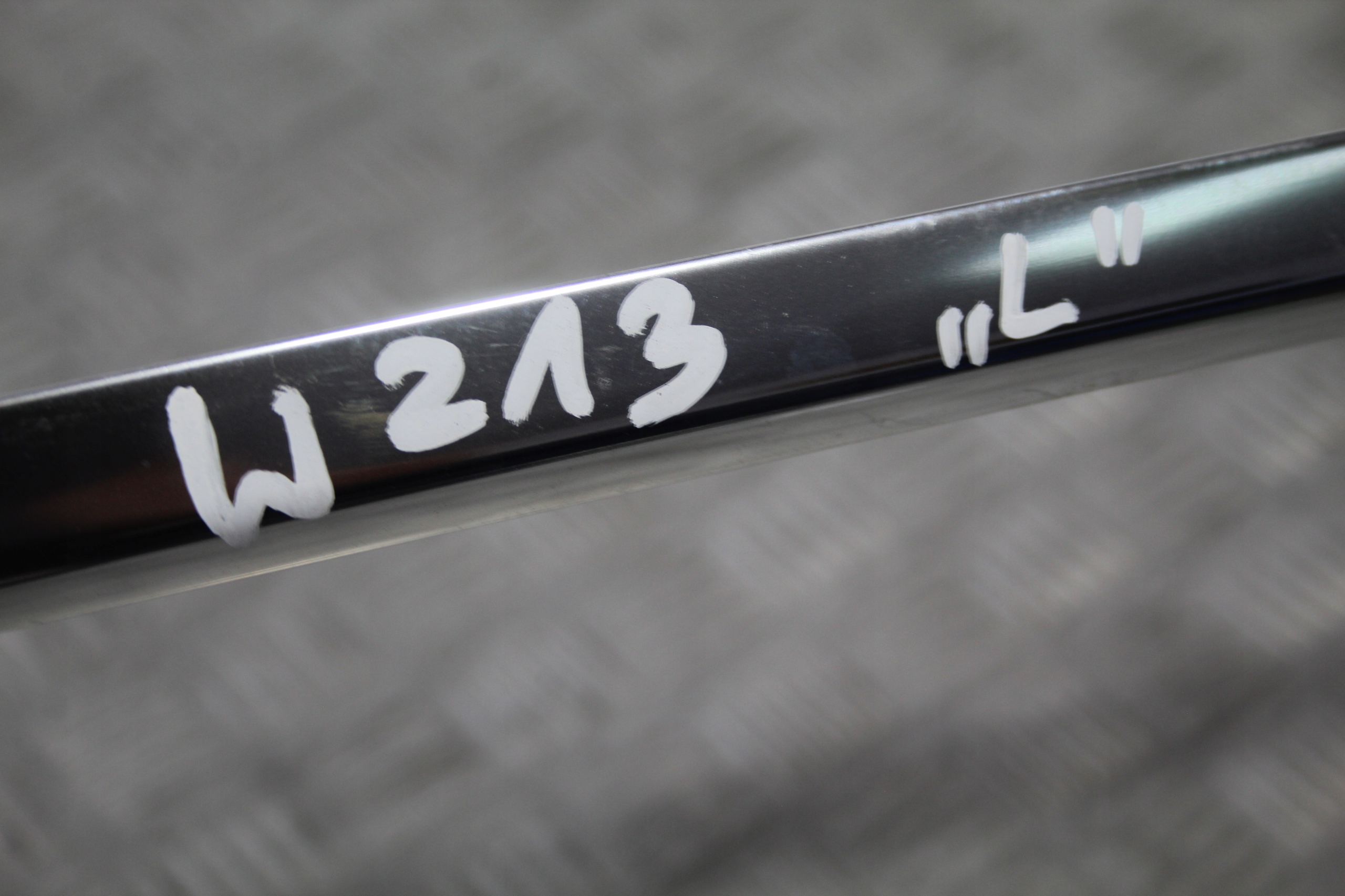 modanatura cromato sinistra E-KLASA W213
