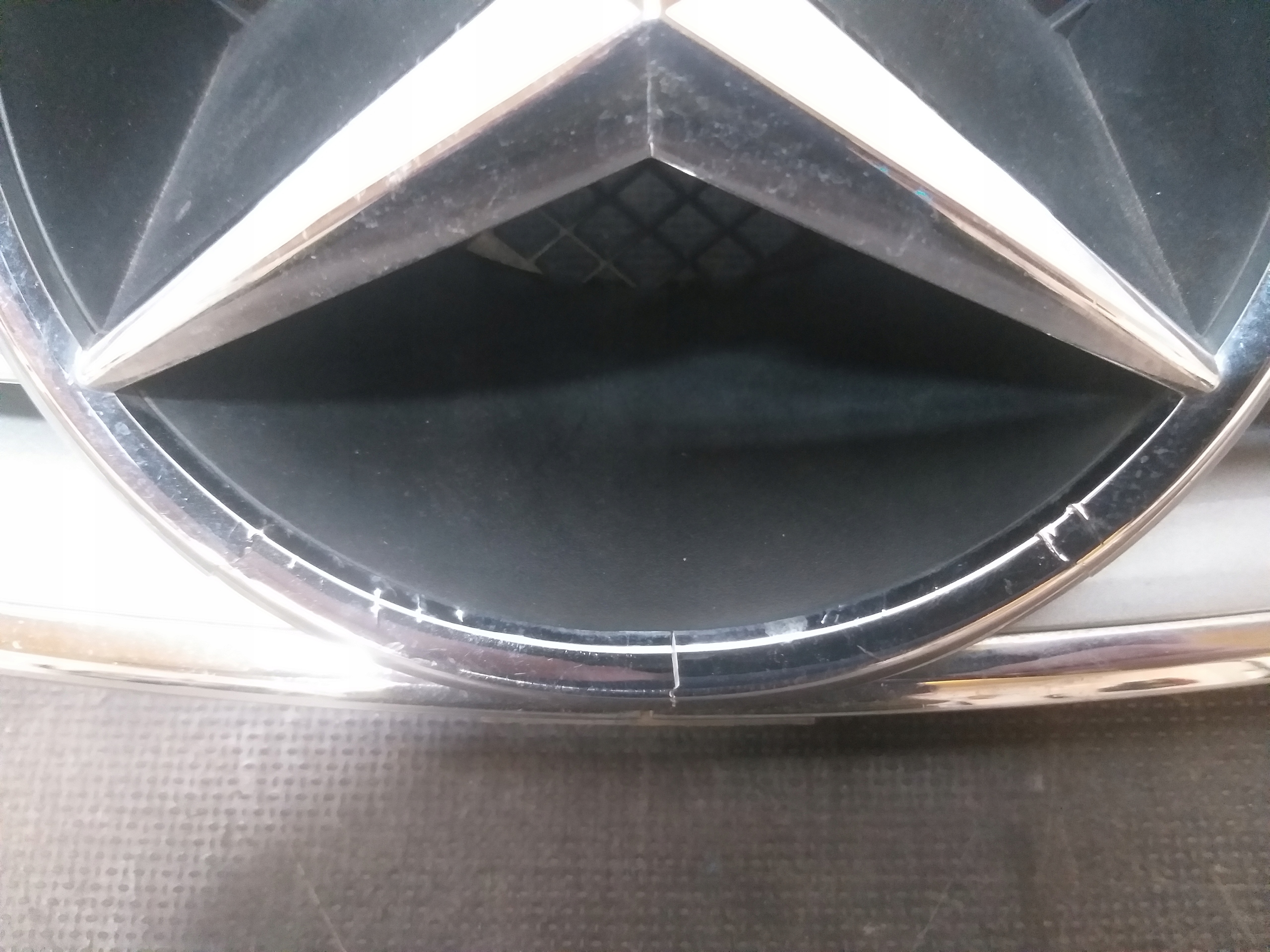 GRILLE MERCEDES CLK W209 A20988800