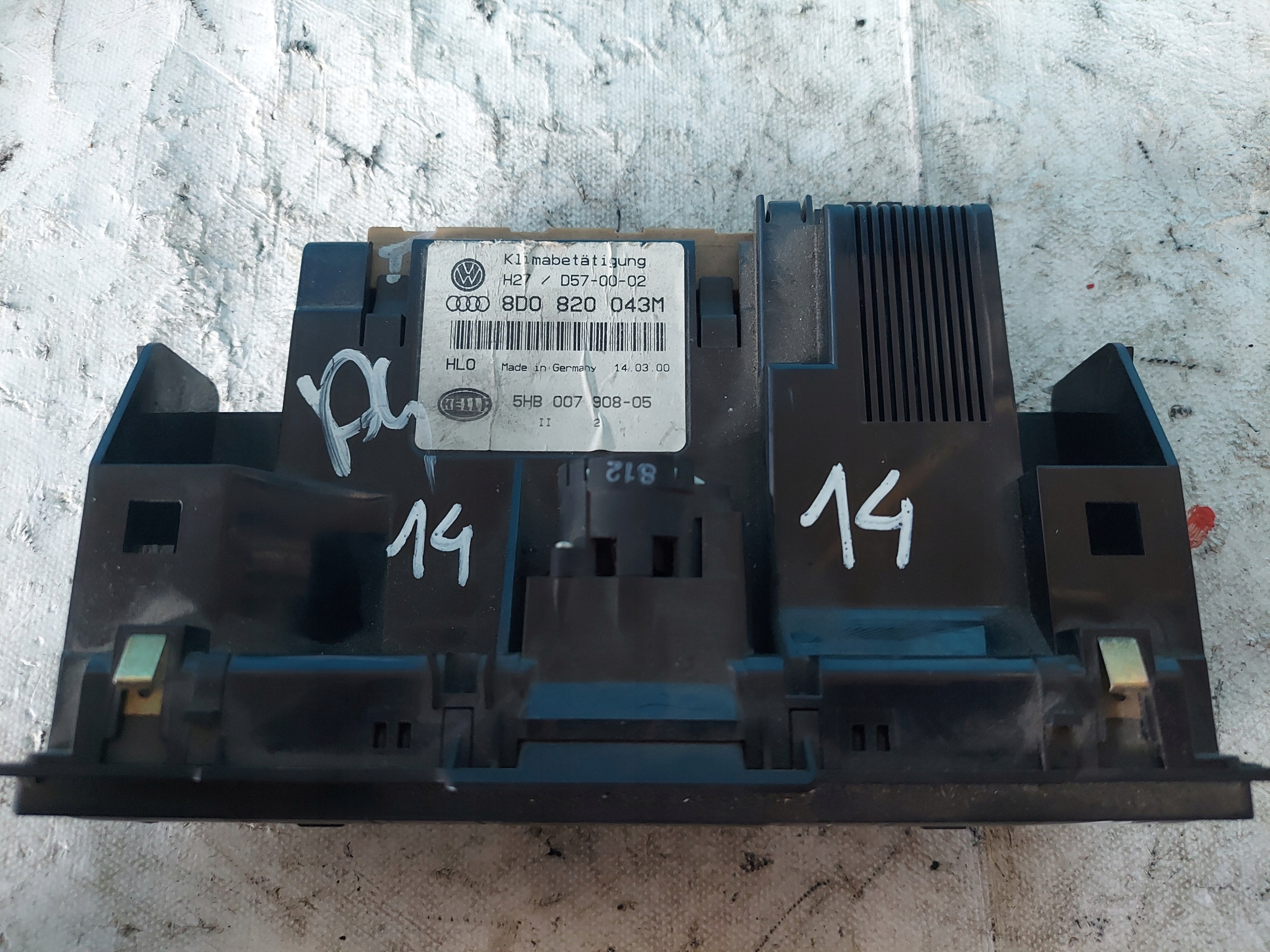 PANEL KLIMY A4 B5 LIFT 8D0820043M
