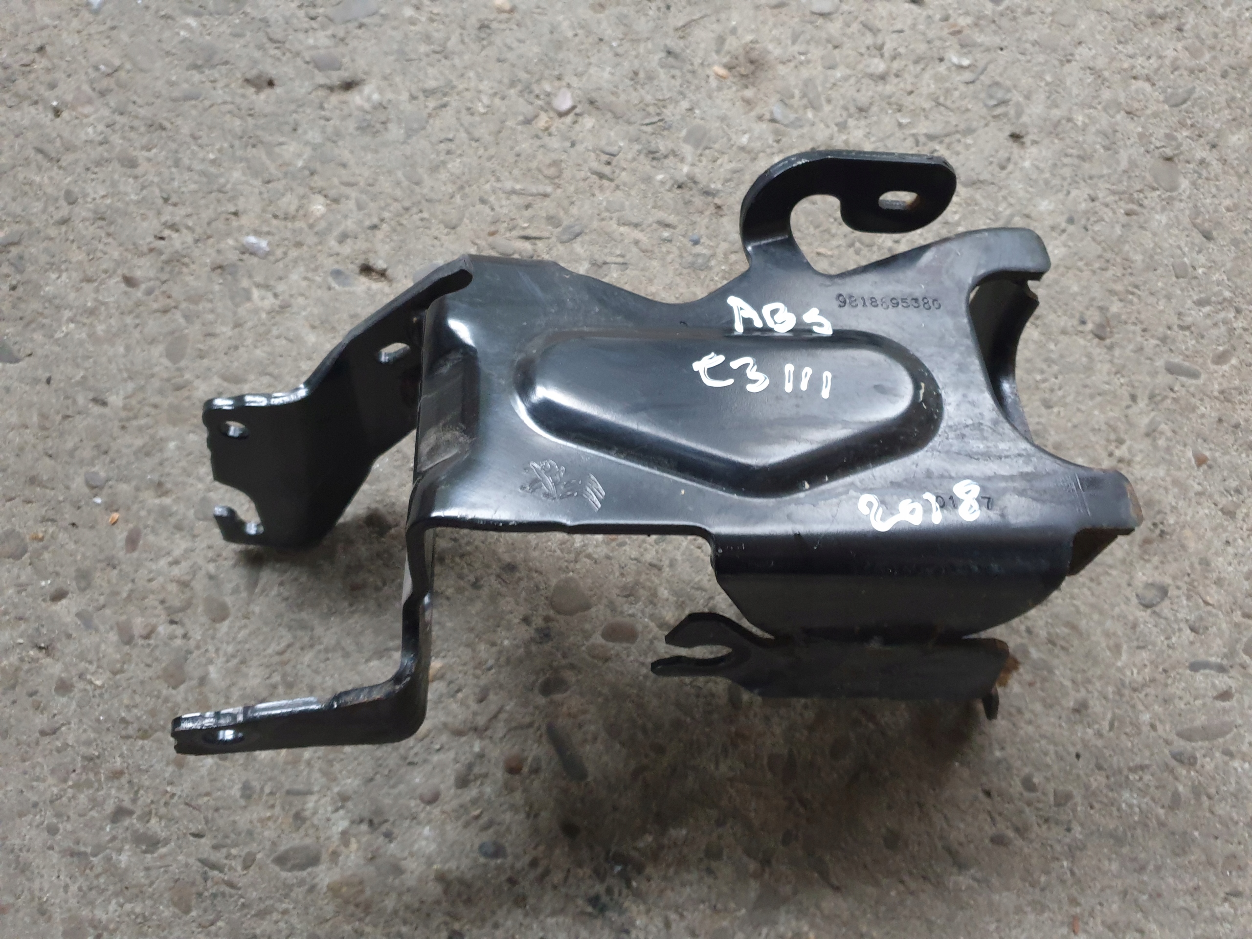 holder POMPY bracket ABS CITROEN C3 III 2016- 9818695380