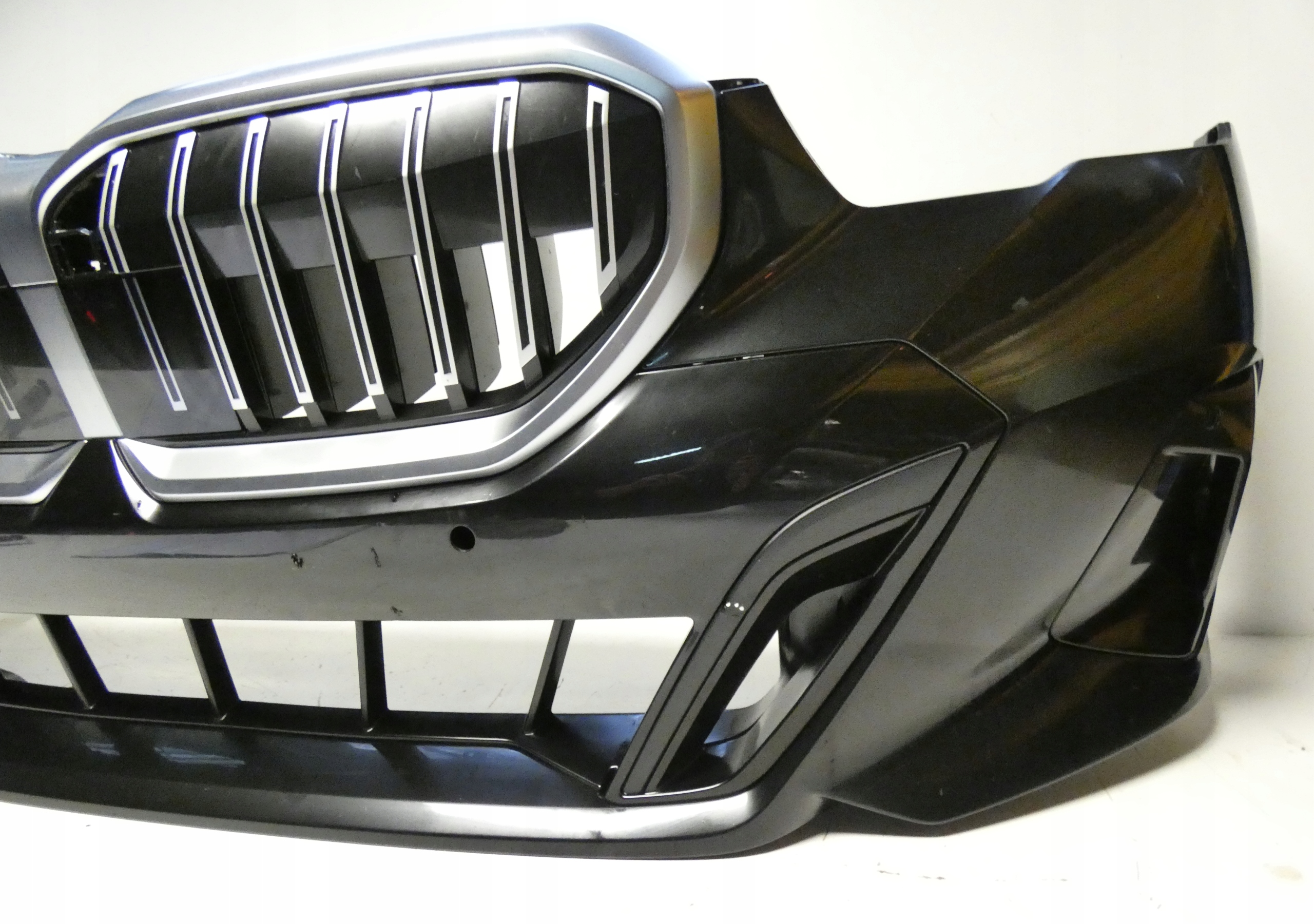 BMW 5 G60 G61 m-packet 8084653 below 6 PDC 2023- bumper front front