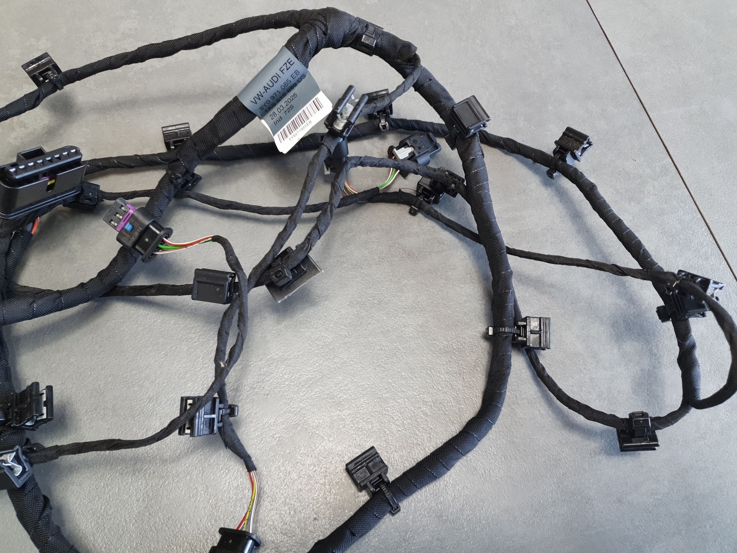 Audi A3 8Y lift bundle of a bumper front PDC 8Y0971085EB