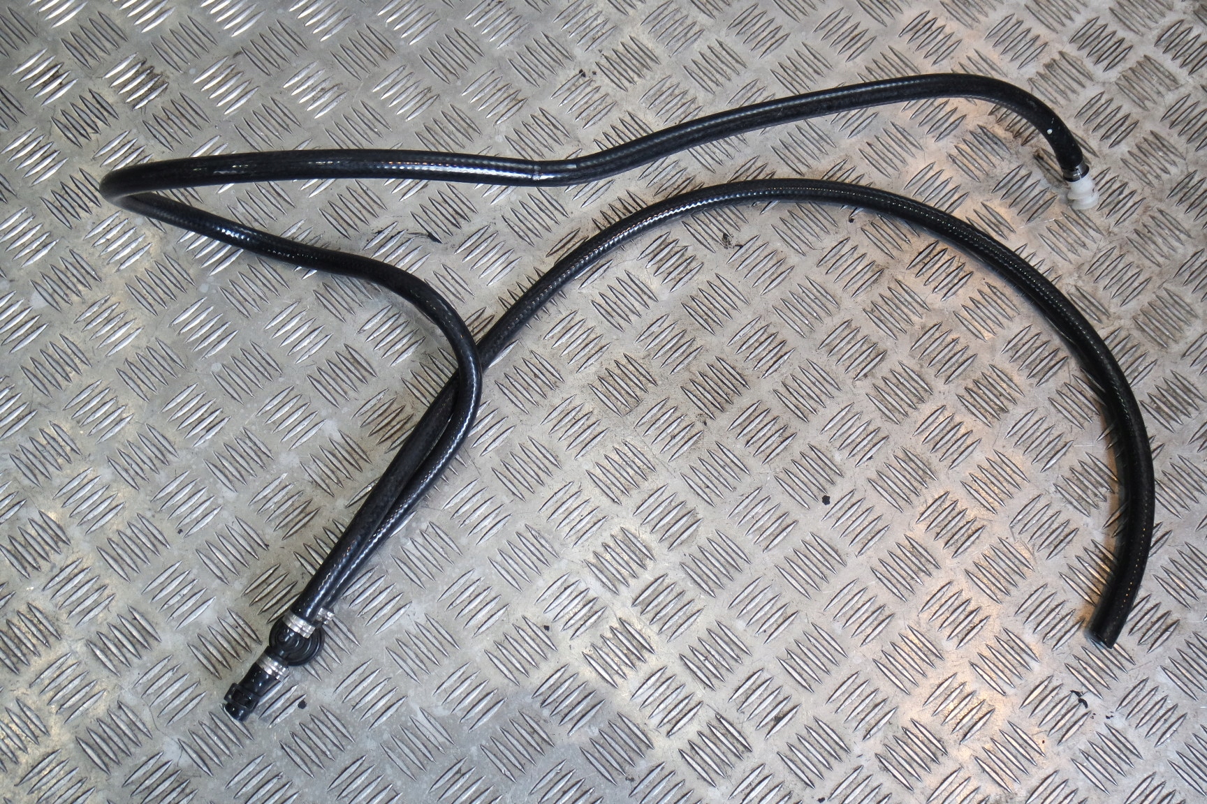 PRZEWOD SPRYSKIWACZY MERCEDES G W463