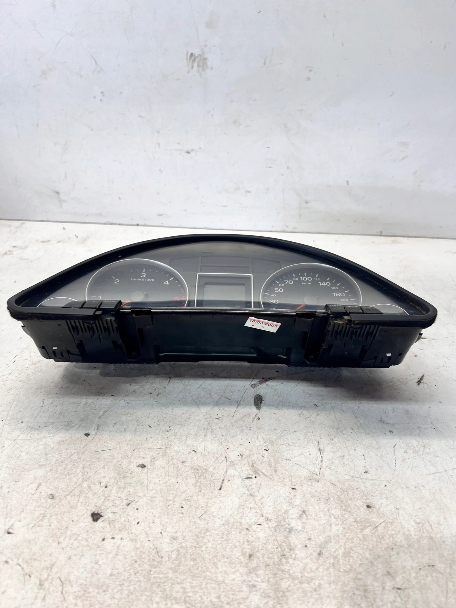 dials dials AUDI A4 B7 DIESEL 8E0920900R