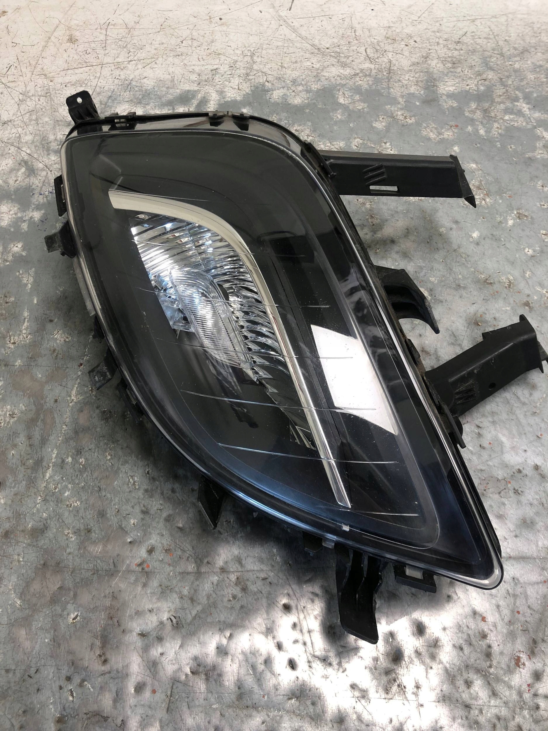fog light left front OPEL ASTRA J 13264641
