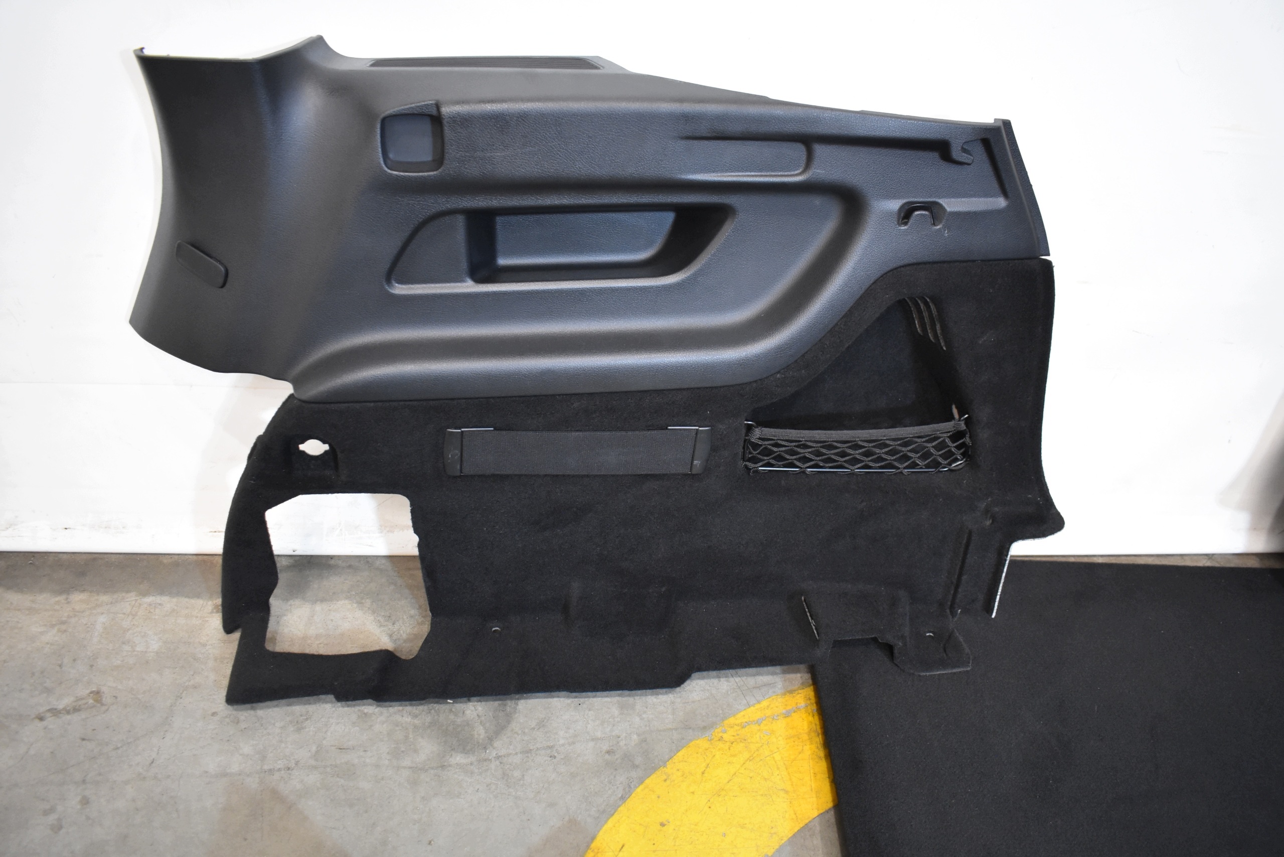 perfect condition KPL. boot upholstery boot MERCEDES GLB X247 1