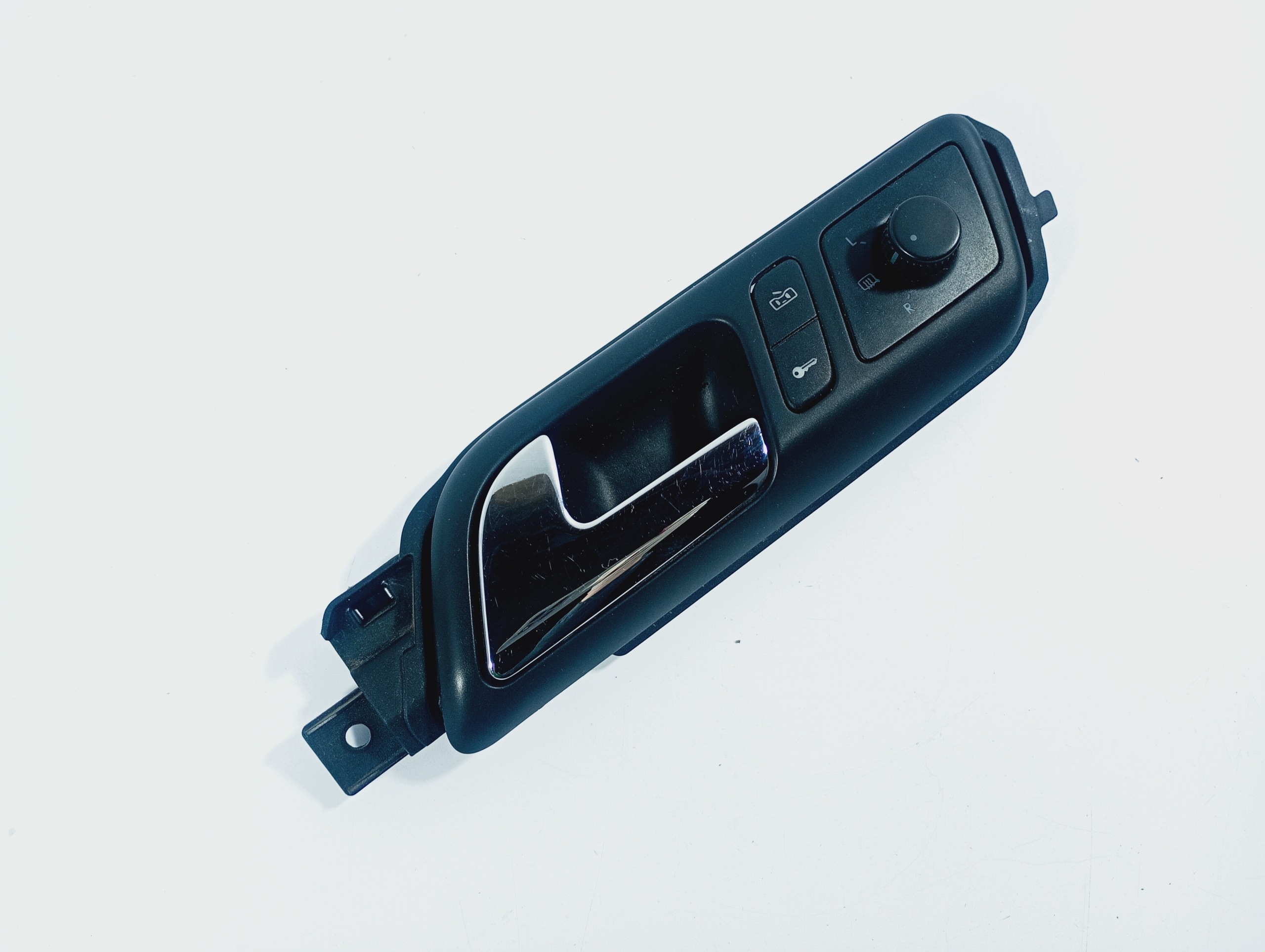 handle exterior left front OE 6Q1837247G VW Polo 4 IV 9N 07-09