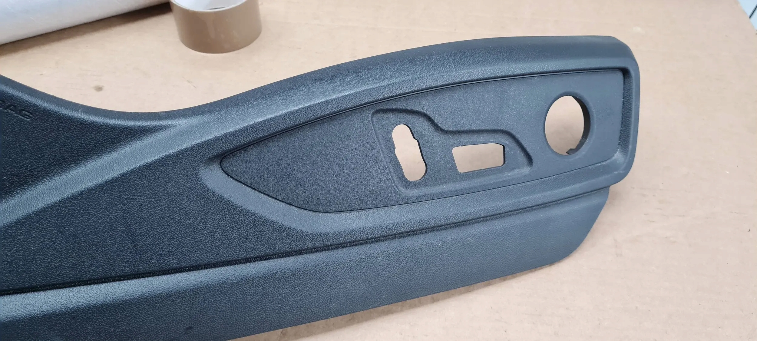 Q5 80A cover seat right right front cover below ELEKTRYKE 80A881326