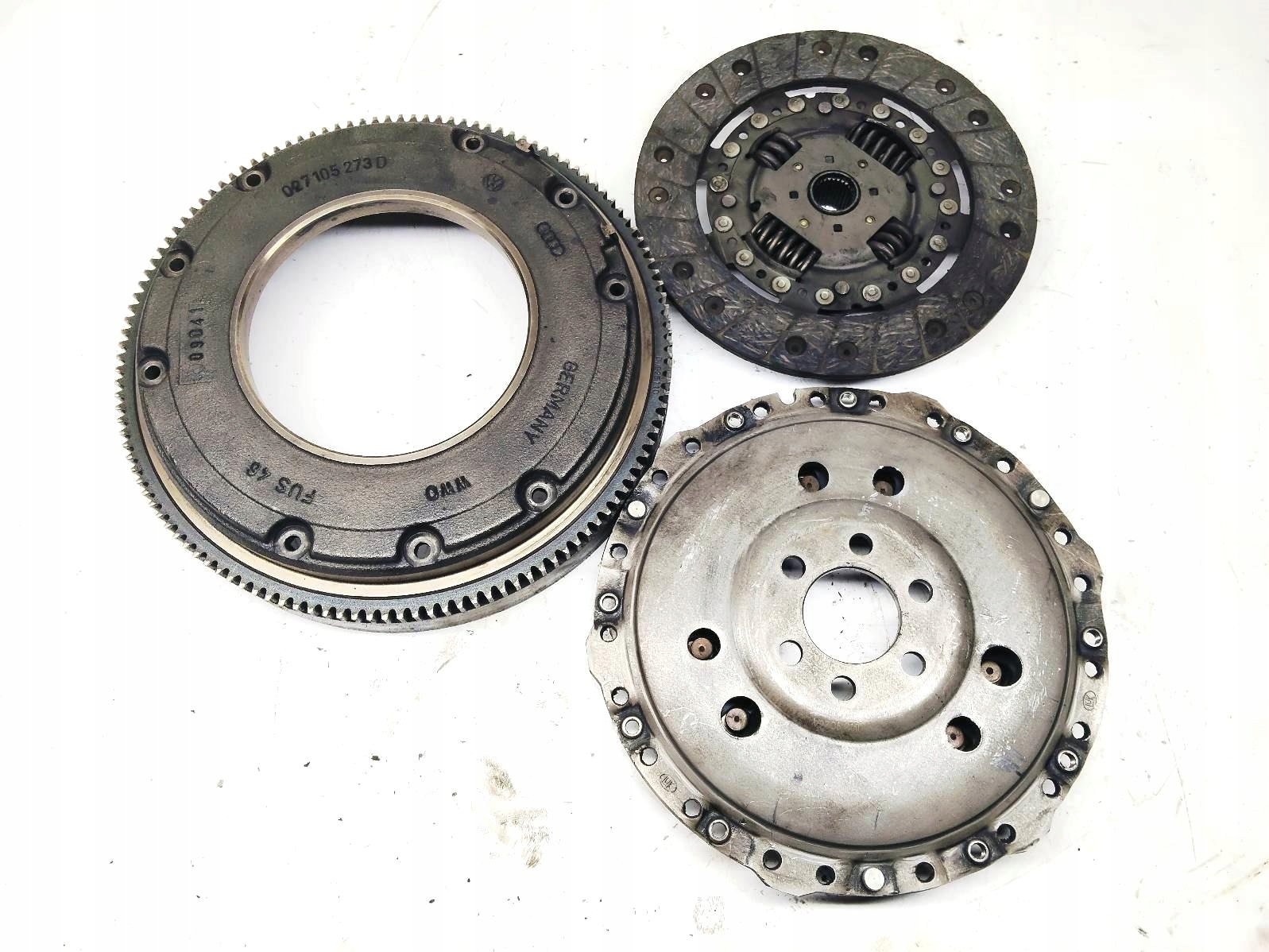 Embrayage Disque de pression Audi A3 8L 1.6 LUK 027105273D