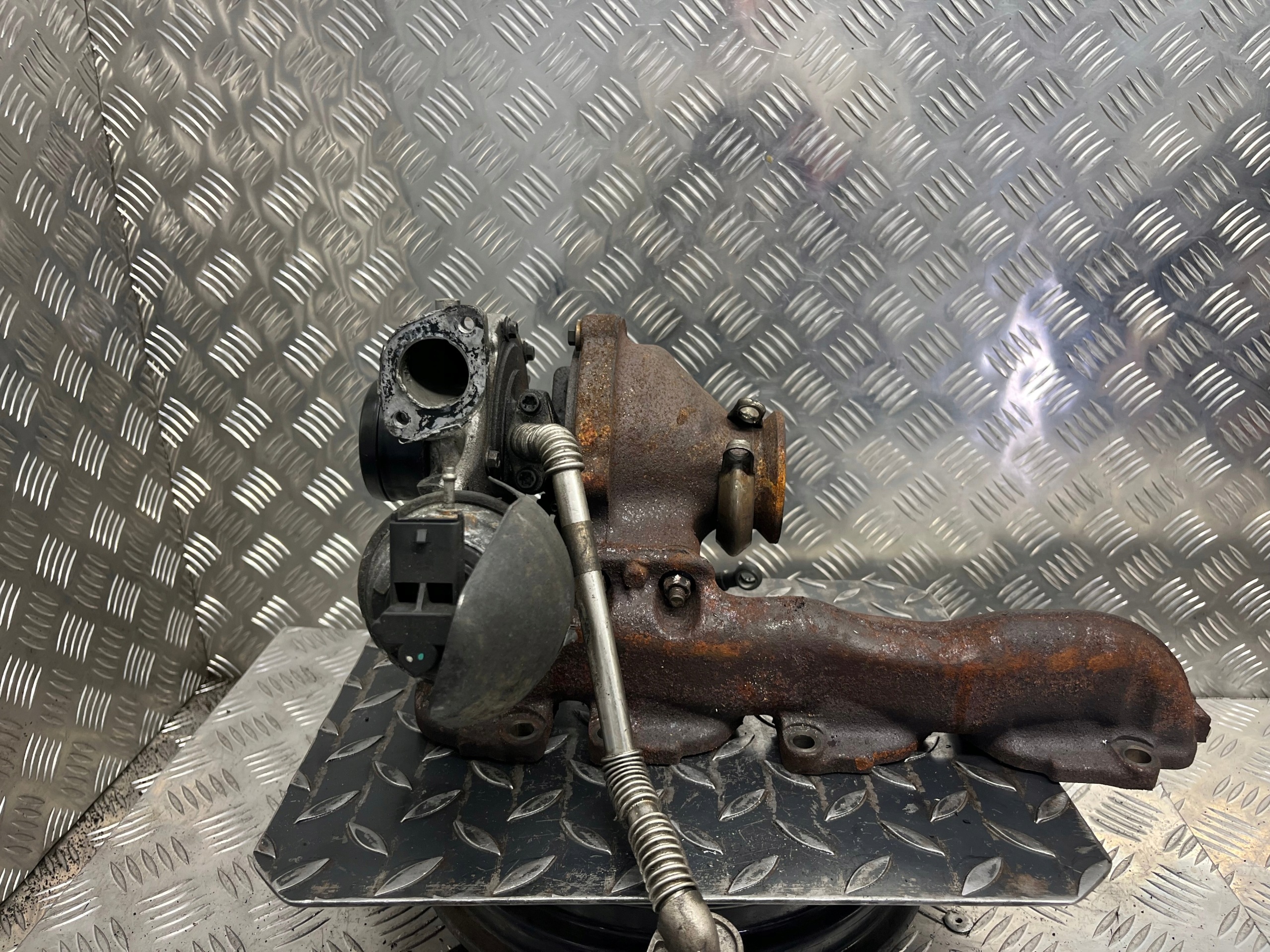 TURBINA turbo OPEL INSIGNIA 55570748