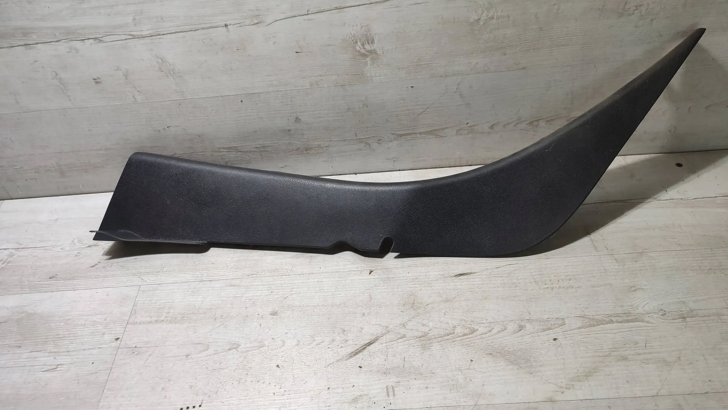 Dacia Logan II 2019r rear part side left mouldings threshold, caps