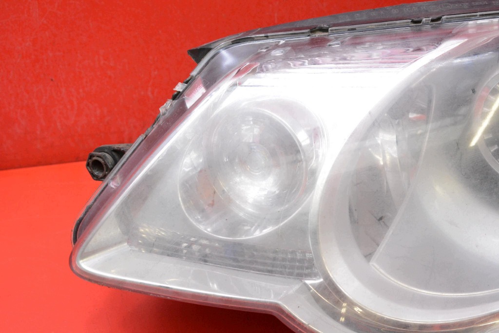 REFLEKTOR left light front lens XENON EU 1Q0941753B VW EOS 06-10