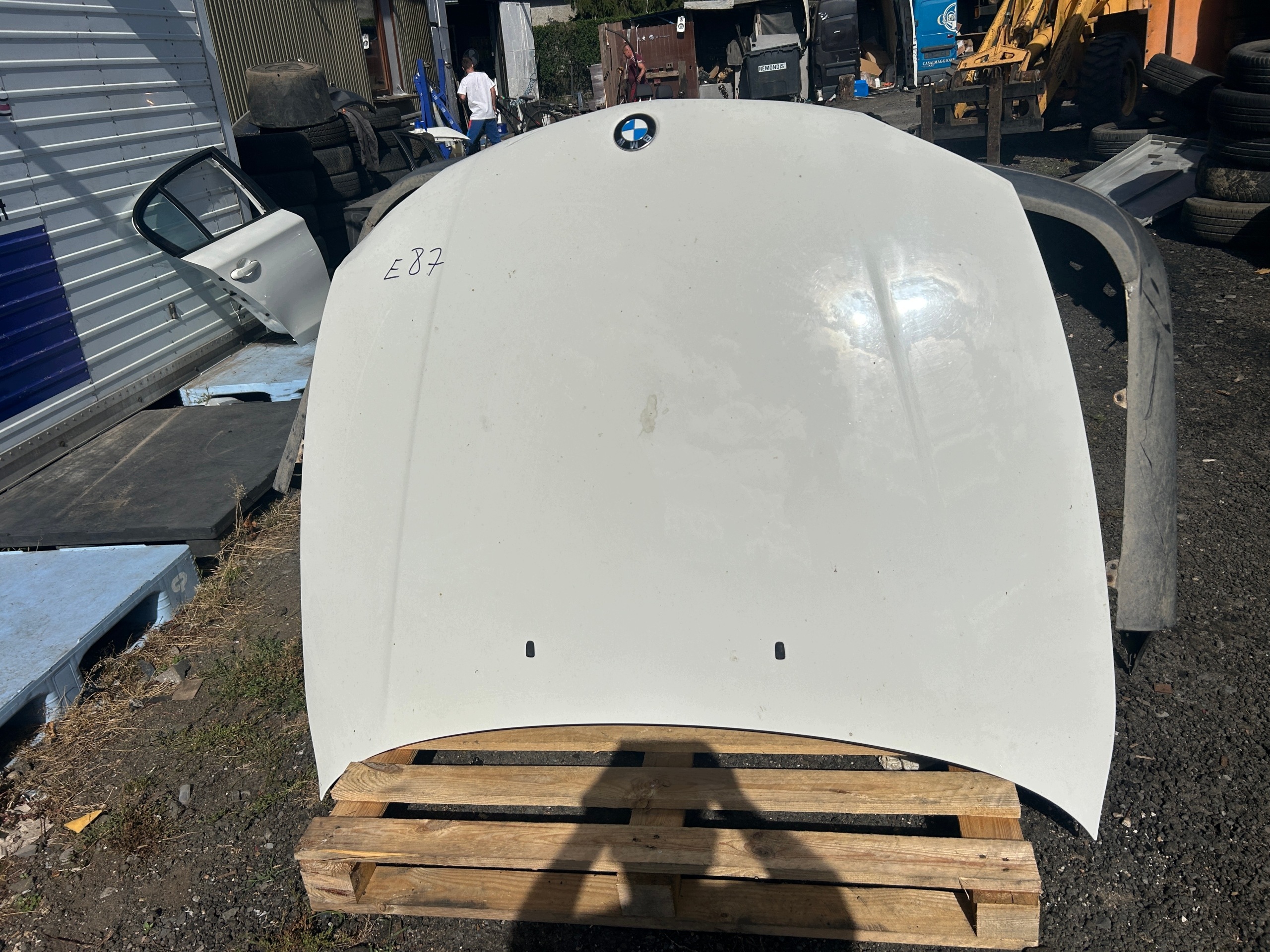 BMW E87 Capot ALPINWEISS 3