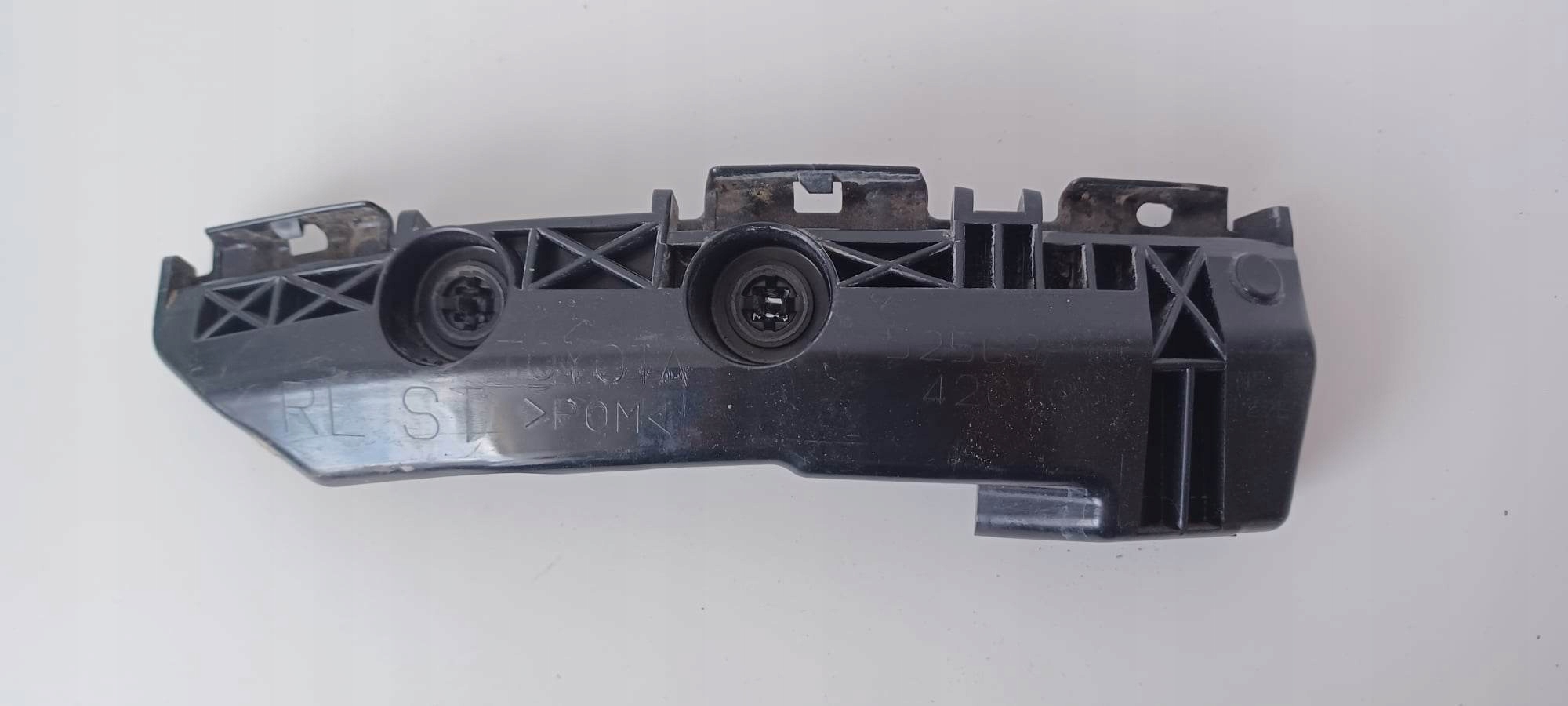 Support Support plaque Pare choc Arrière TOYOTA RAV 4 III