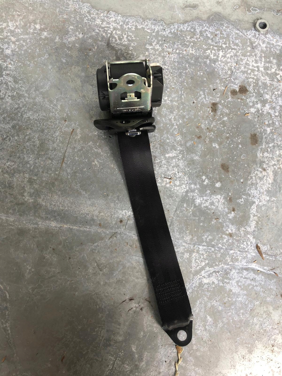 ЗАДНІЙ ЛІВИЙ РЕМІНЬ PEUGEOT 208 І 98063162XY