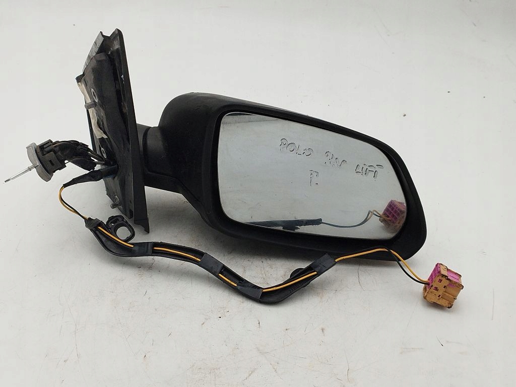 VW Polo 9N lift mirror right manually