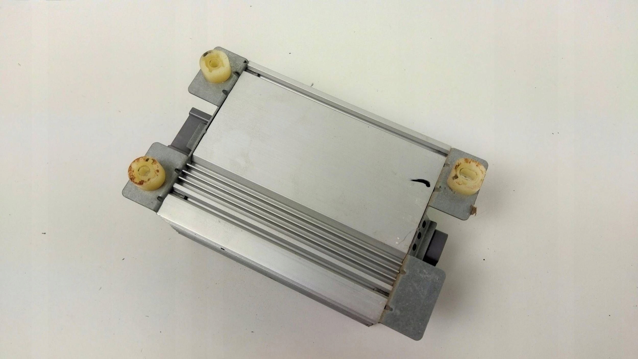MUSTANG V LIFT 10- amplifier RADIA AR3T-18C808-AB
