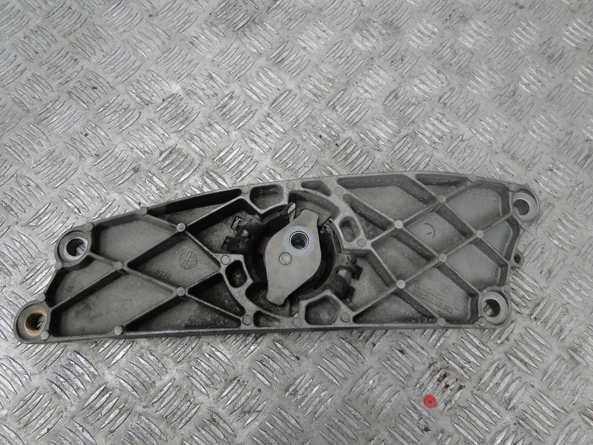 WSPORNIK ŁAPA SKRZYNI BIEGÓW ALFA ROMEO STELVIO 2.2D 2WD 2019 732216149993 Wersja Europejska