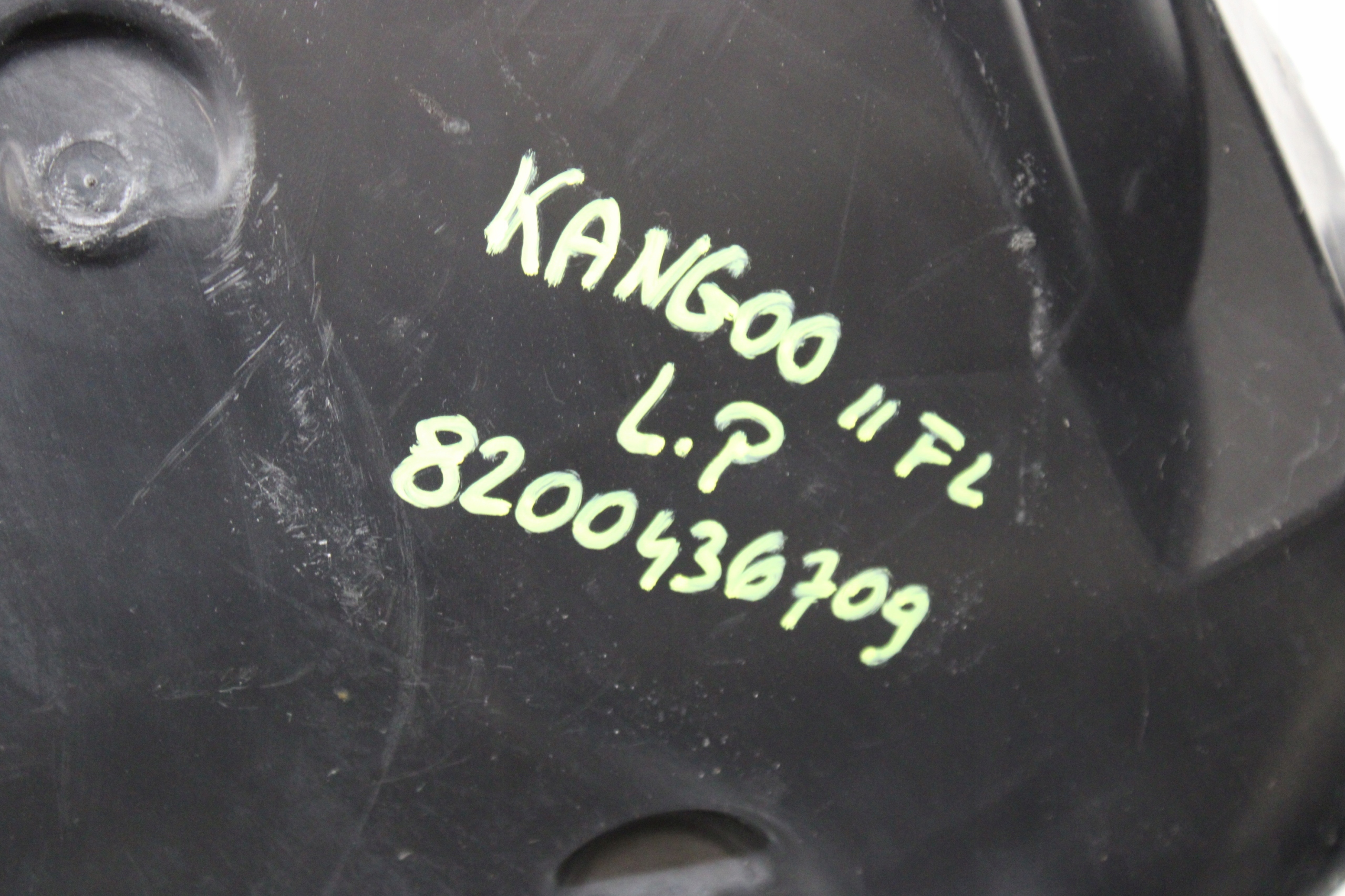 mudguard left front 638454930R 8200436709 KANGOO II 2 III 3 LIFT
