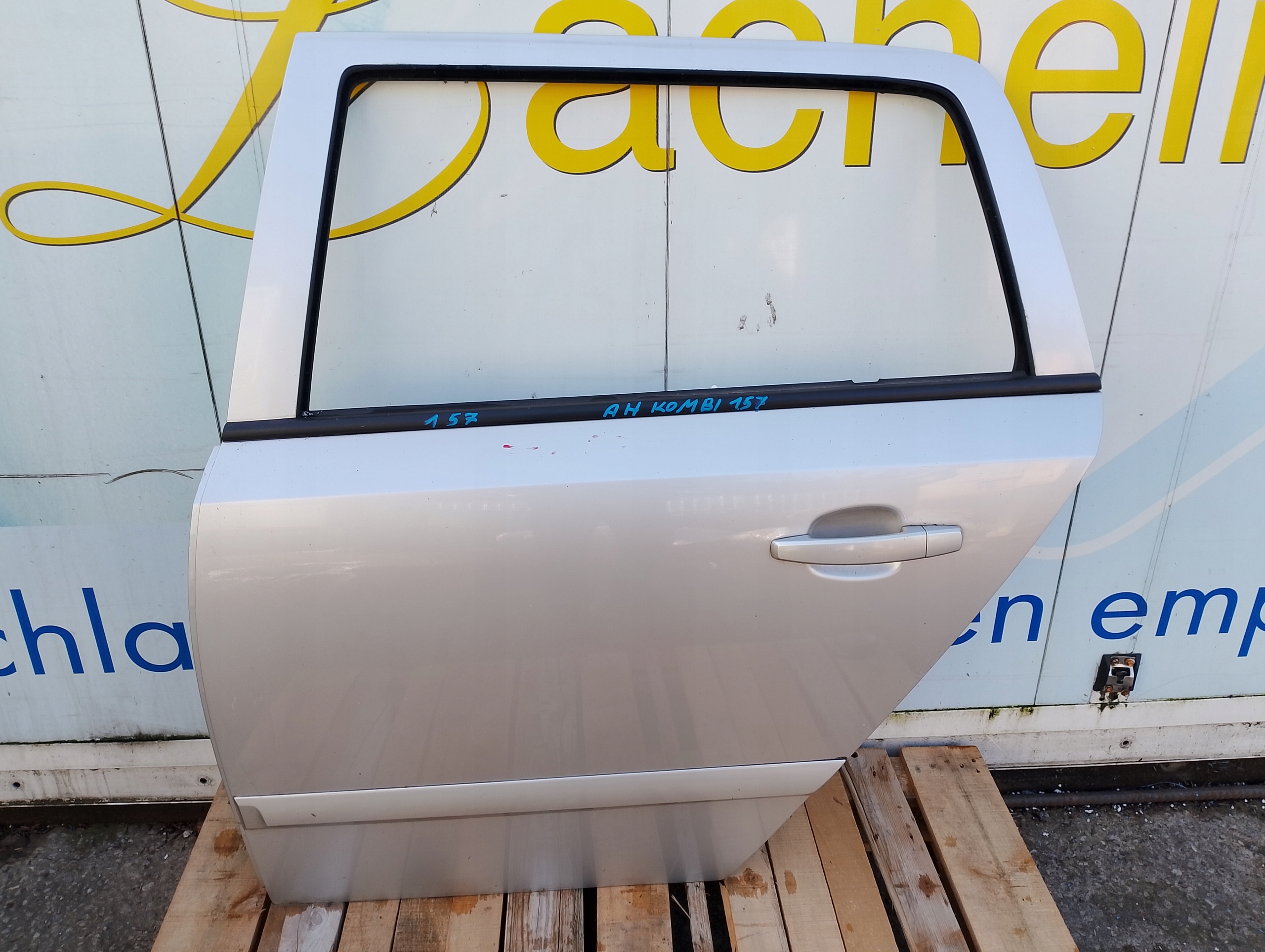door left rear part left rear. opel astra h z157