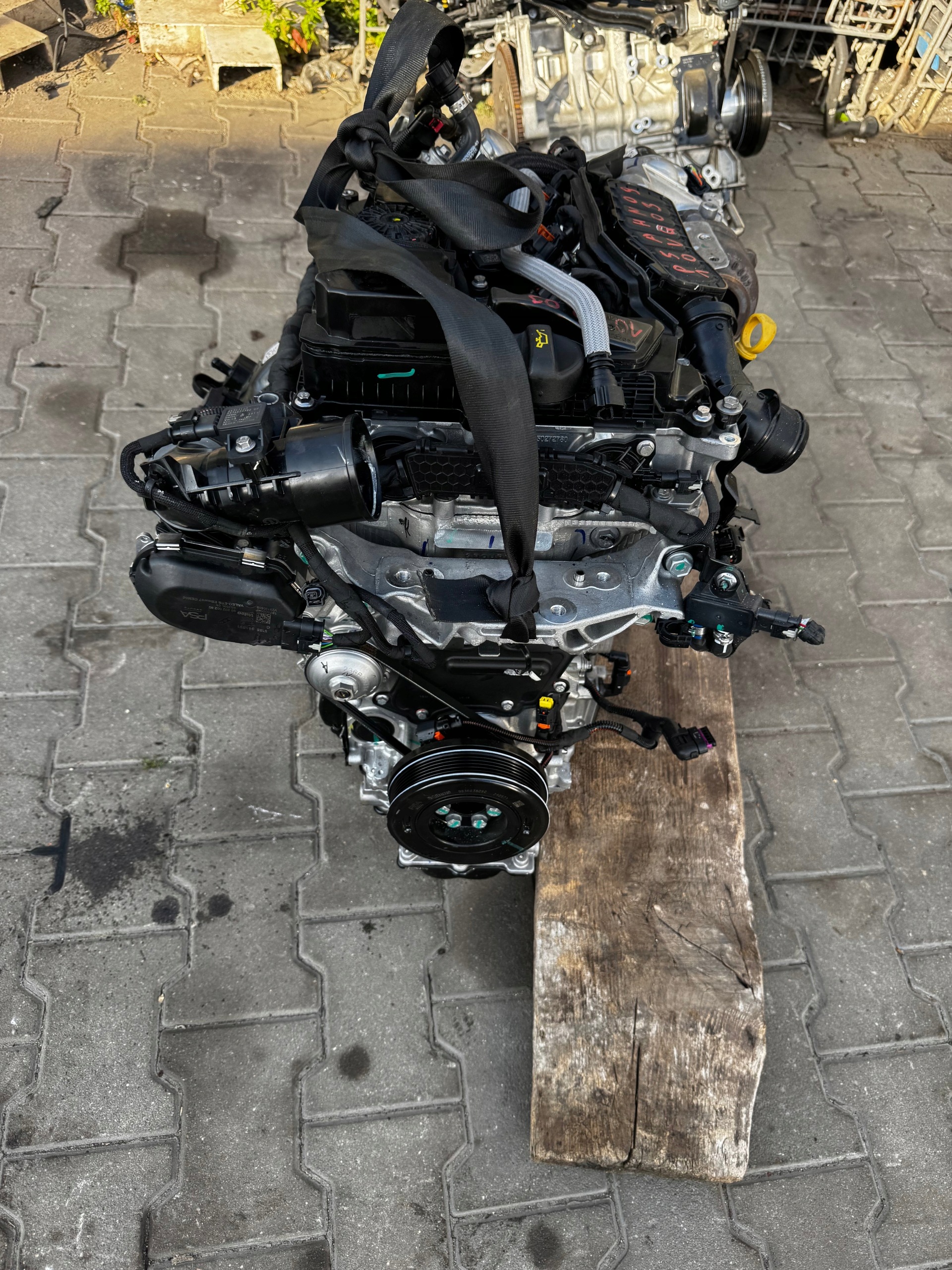 engine complete PEUGEOT PSA 10VQ03 HN09