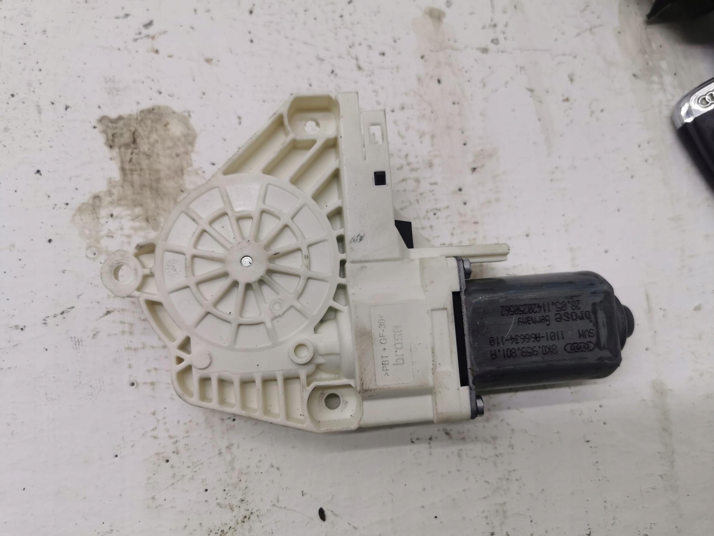 mini motor windows left front AUDI A4 B8 8K0959801A