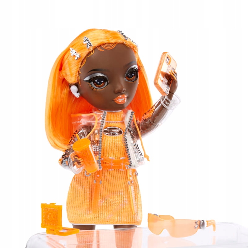 RAINBOW HIGH FASHION DOLL MICHELLE ST. CHARLES LALKA Z AKCESORIAMI SERIA 5 Marka MGA