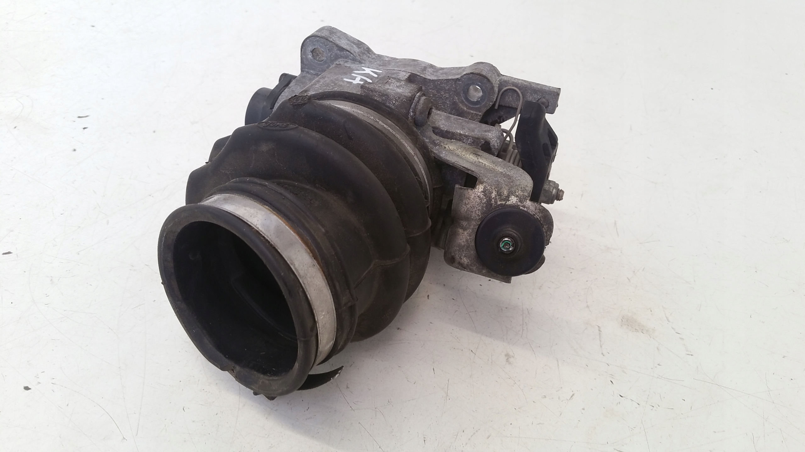 Vanne boitier papillon 3S509E926CD Ford Ka
