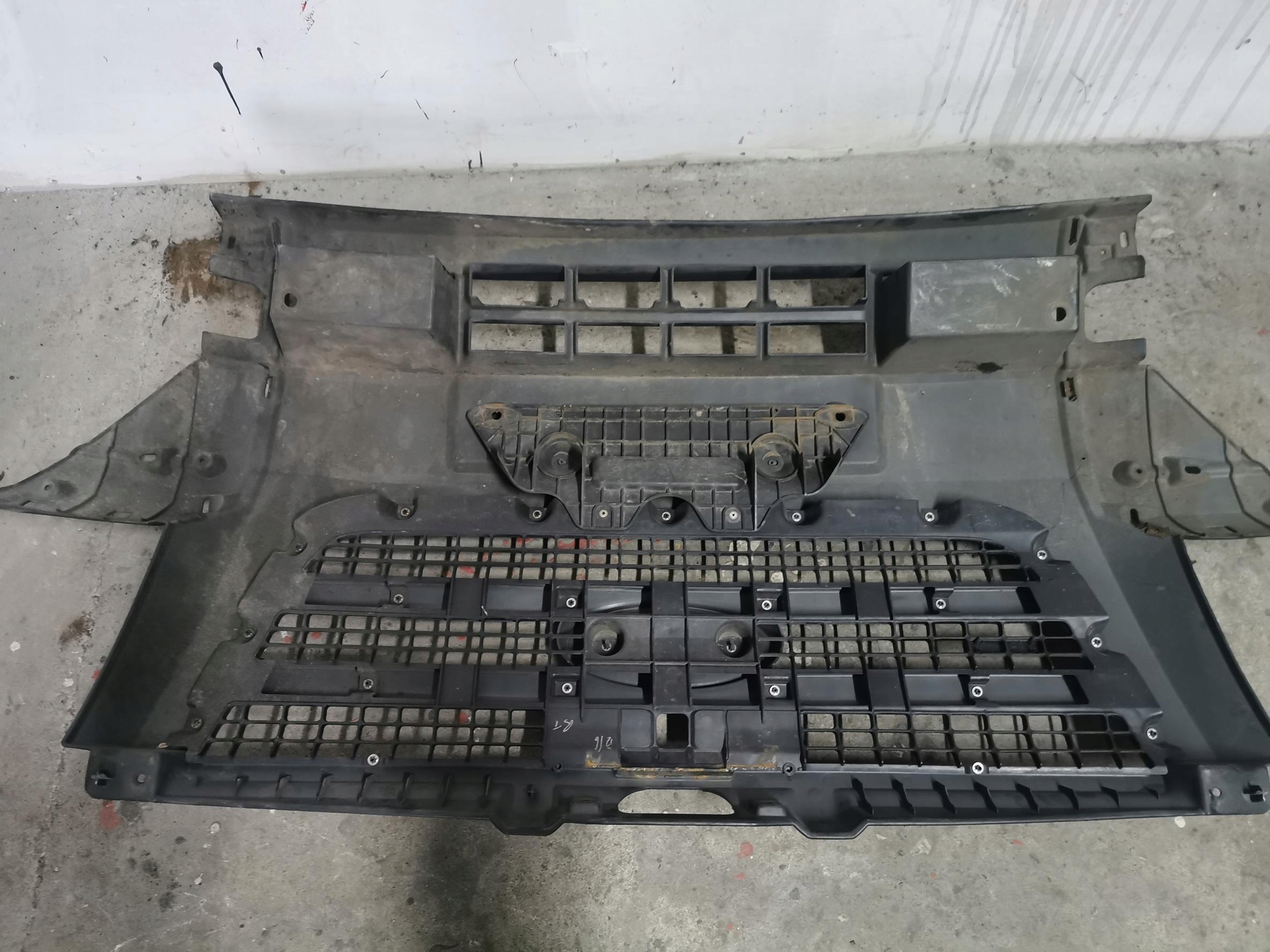 front bumper central FORD TRANSIT MK7 6C11-17E888-A