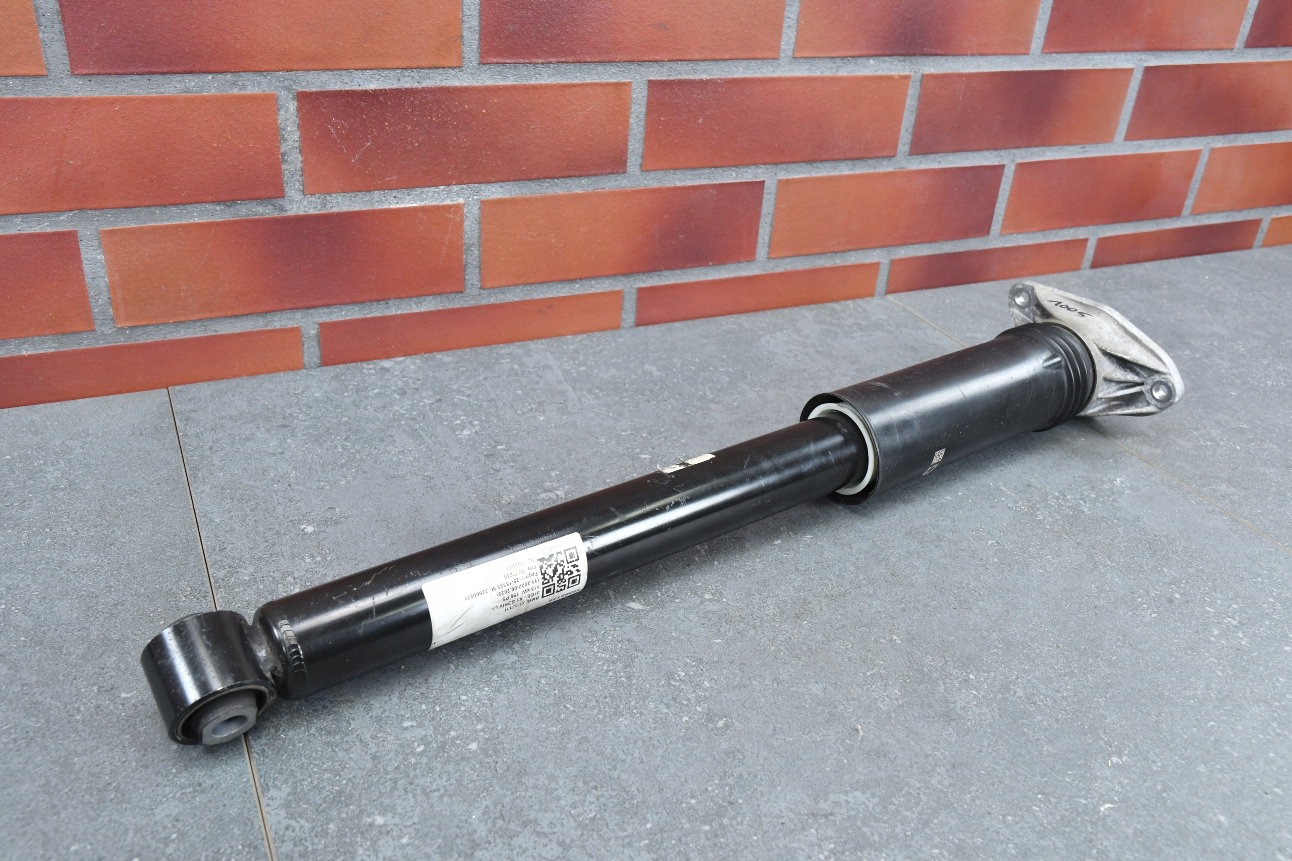 shock absorber left right rear part rear BMW X1 U11 6896348