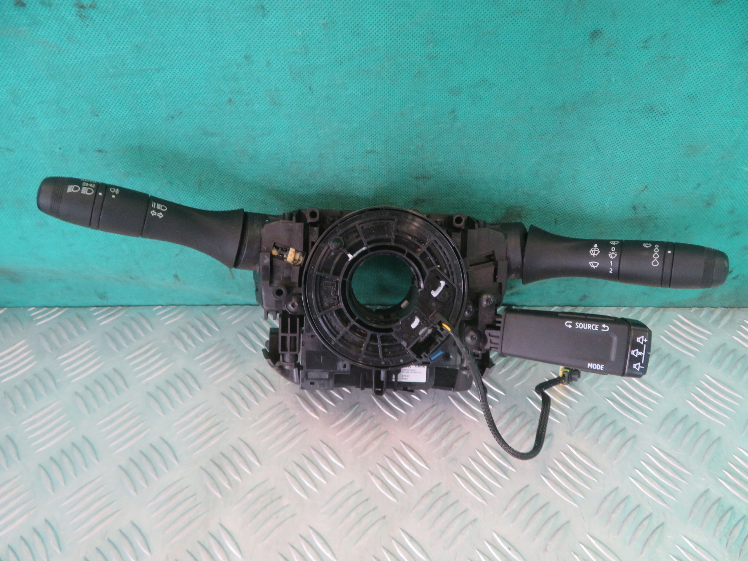 DEVIO LUCI TERGICRISTALLO TERGI RENAULT TRAFIC 23R 255679437R