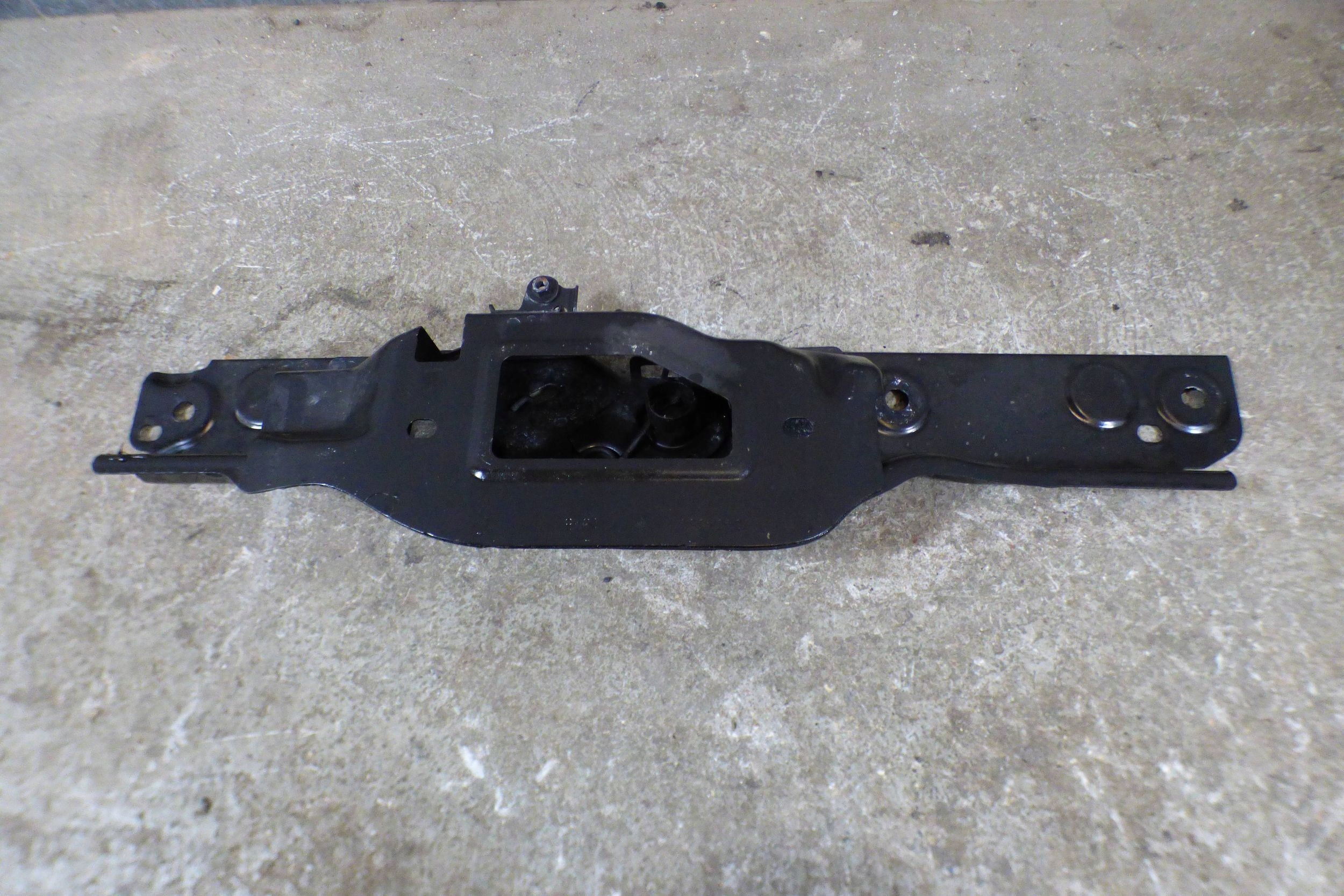 wall support front sider upper stbdb 13434800 original Opel Corsa E