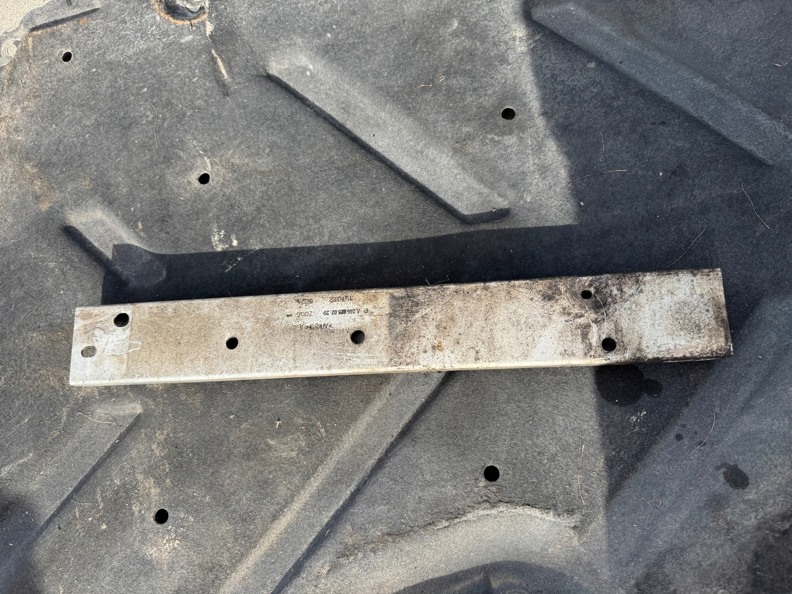 console beam tip MERCEDES A W176 CLA W117 A2466280229