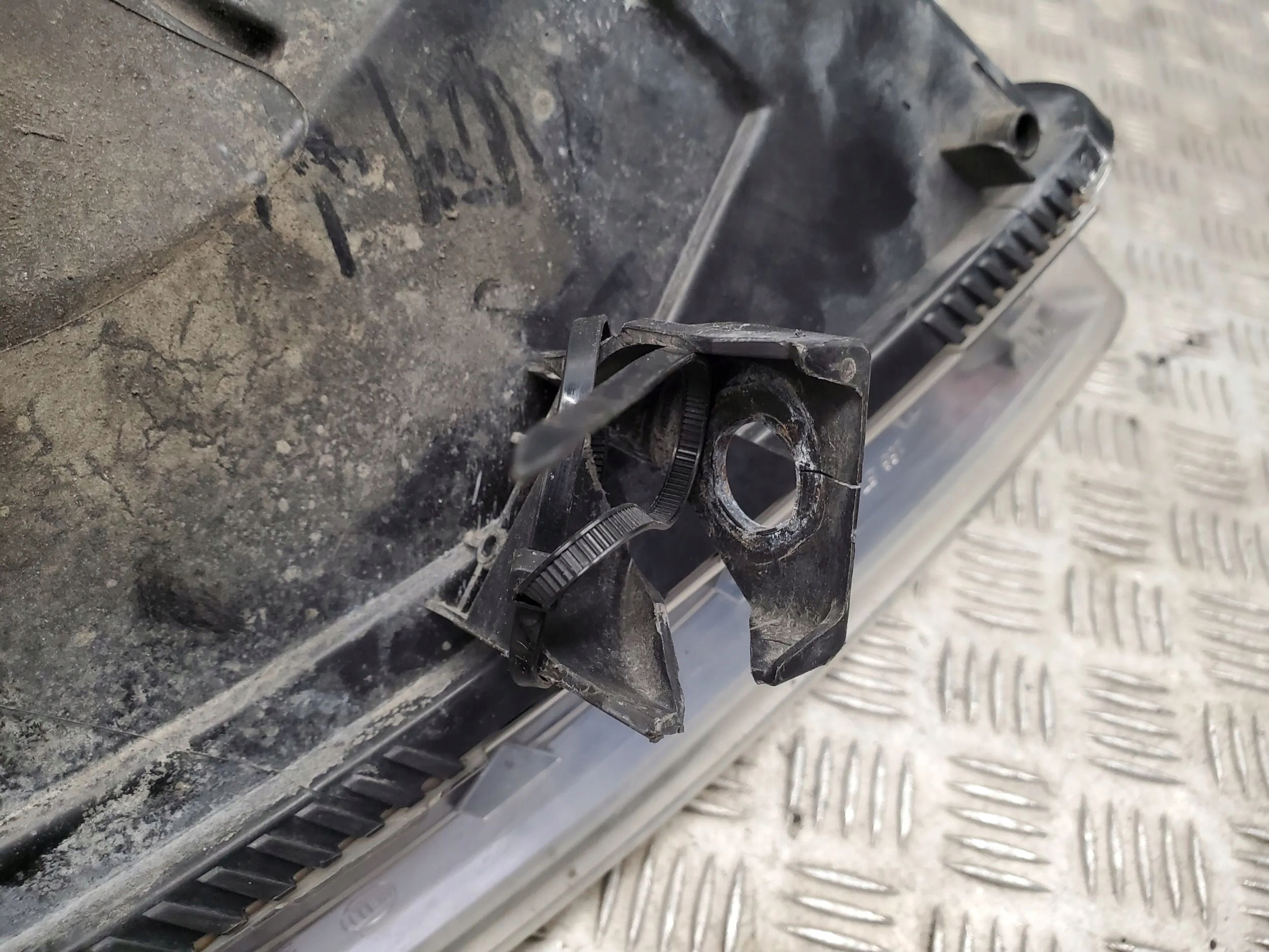 B0e9b6534011bd1701d9951a4fce