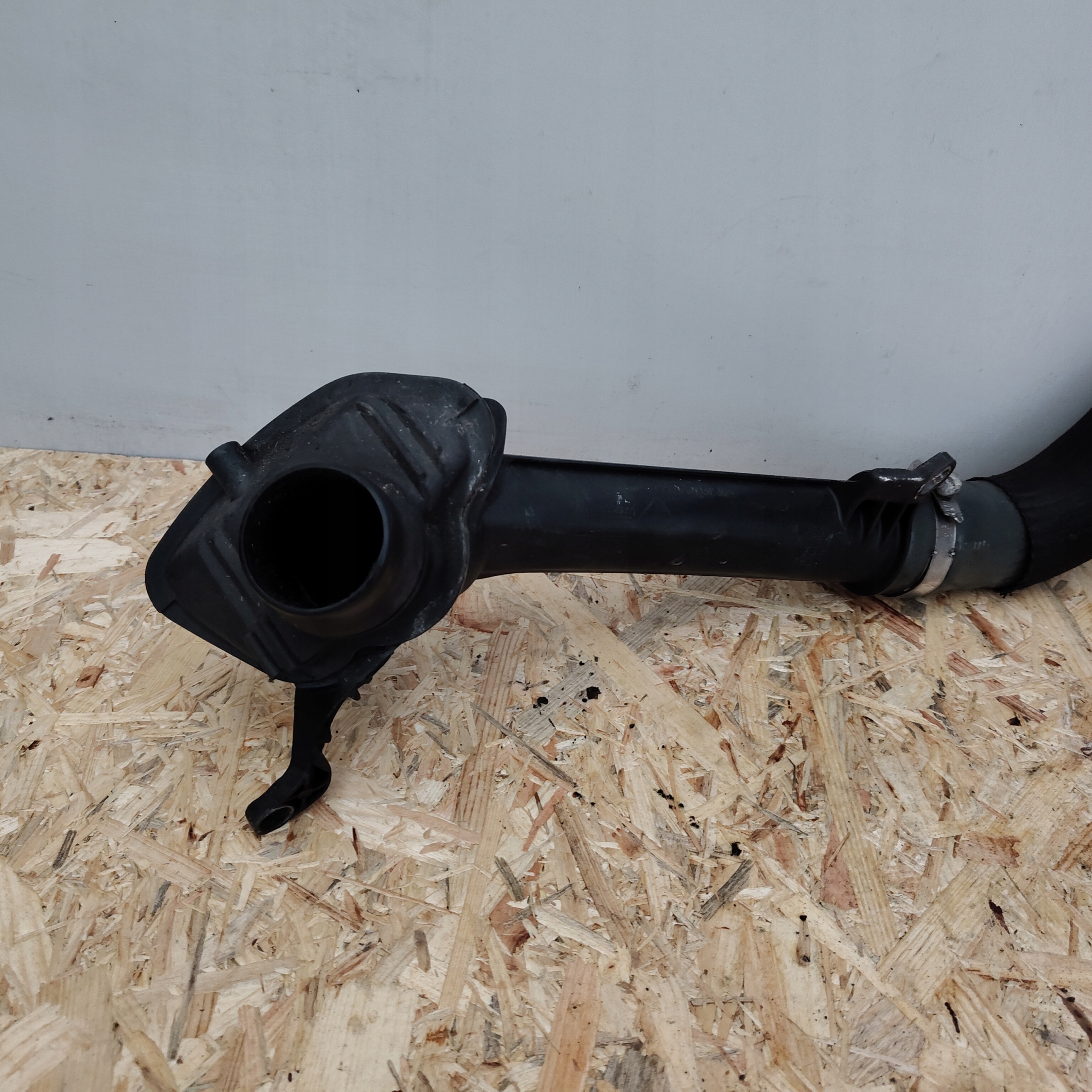 pipe air RENAULT 8200687468