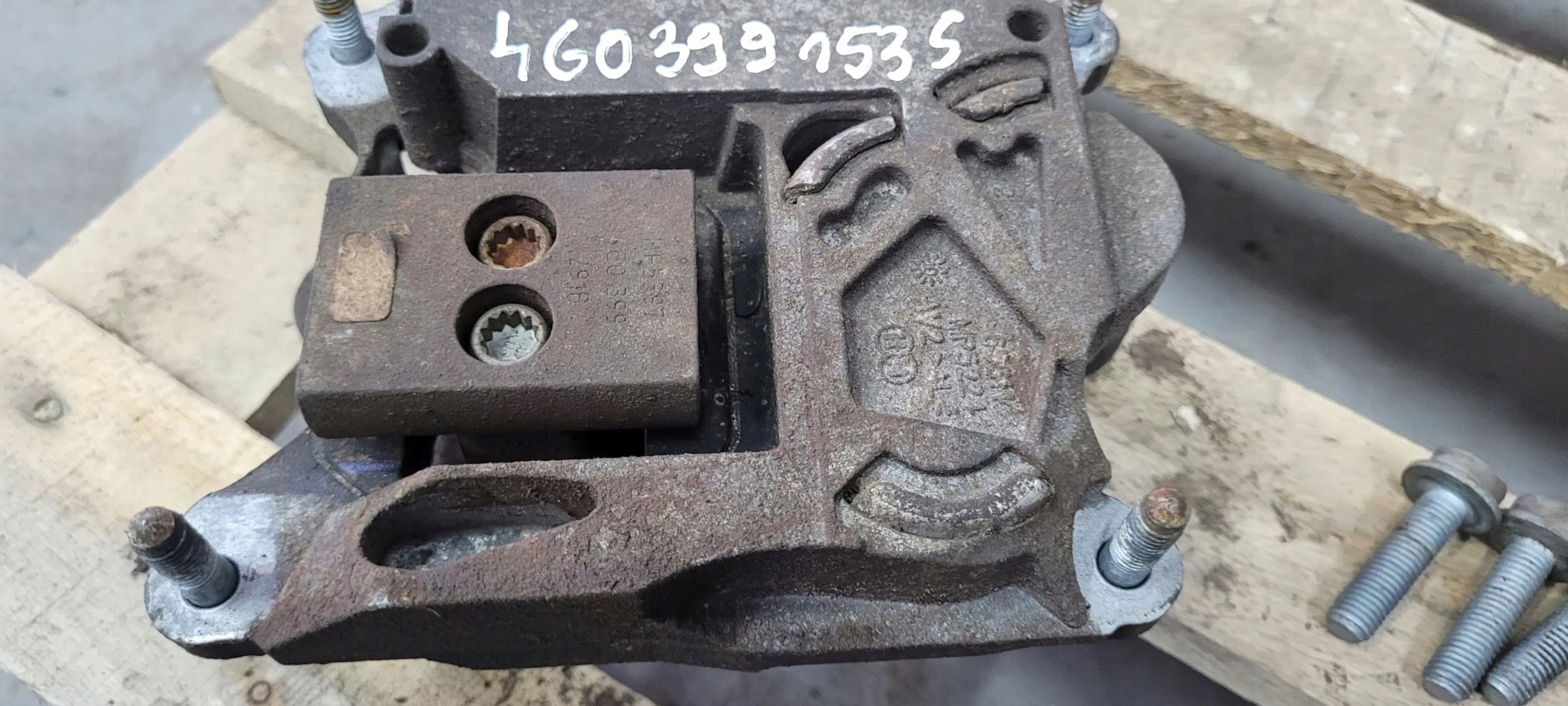 A6 C7 4G holder airbag bracket gearboxes 3.0 TDI A6 C7 4G