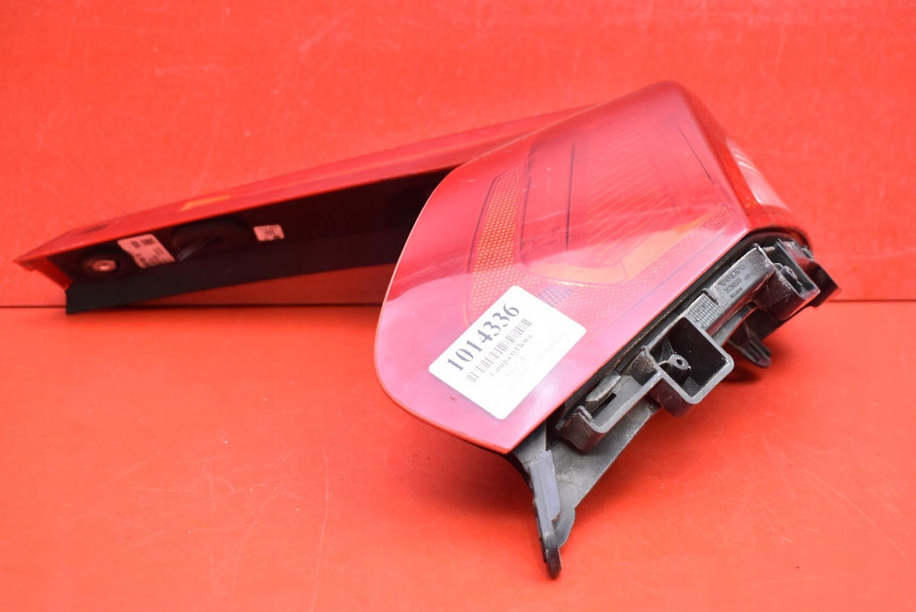 light left rear part rear 31283339 VOLVO V40 2 II HB 12-16