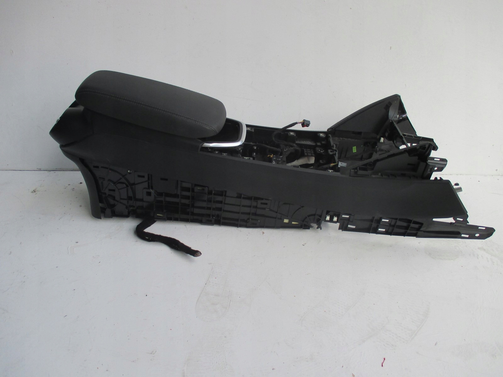 TUNEL PODŁOKIETNIK ALFA ROMEO STELVIO 18R Typ samochodu 4x4/SUV