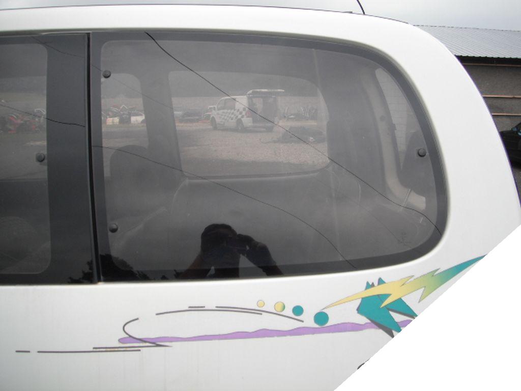 NISSAN SERENA VANETTE SZYBA KAROSERYJNA LEWA