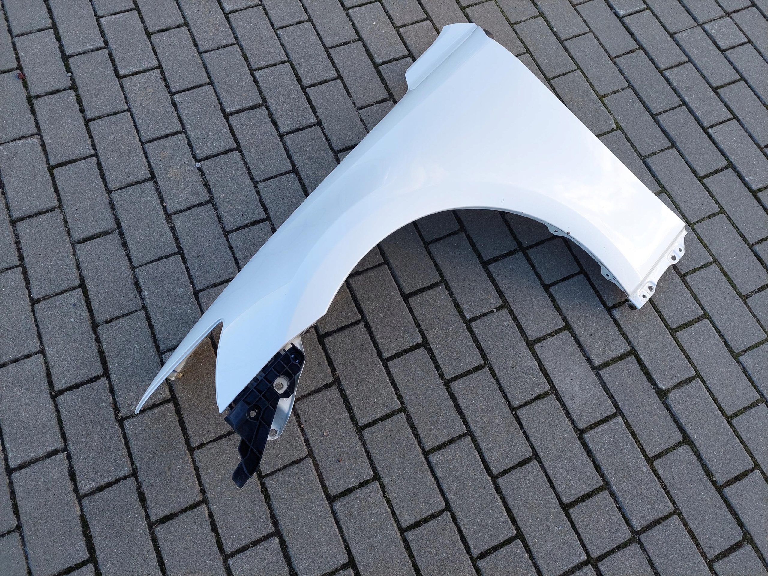 fender front front left + support LEXUS IS III 300 H 077