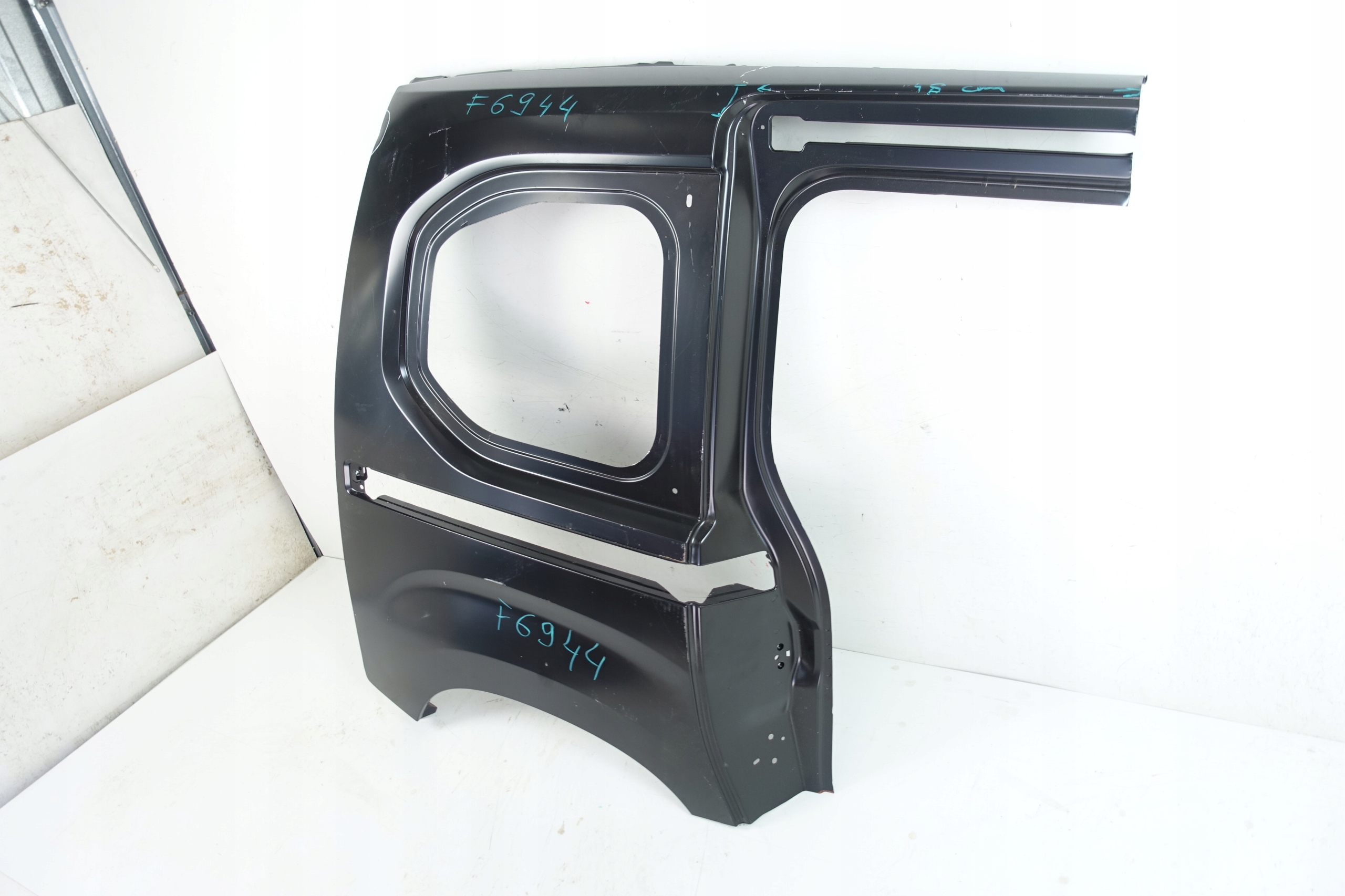 CITROEN BERLINGO IV 2018- side fender threshold pillar quarter right rear part