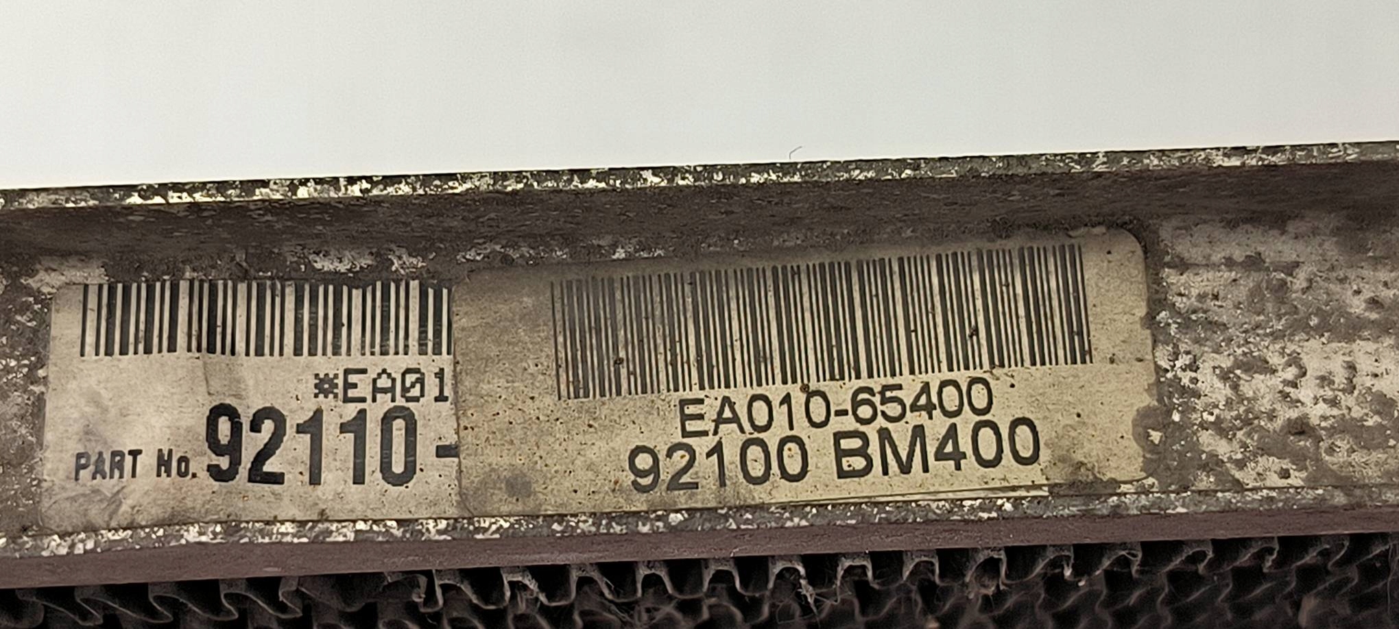 Radiateur climatisation 92100BM400 NISSAN ALMERA