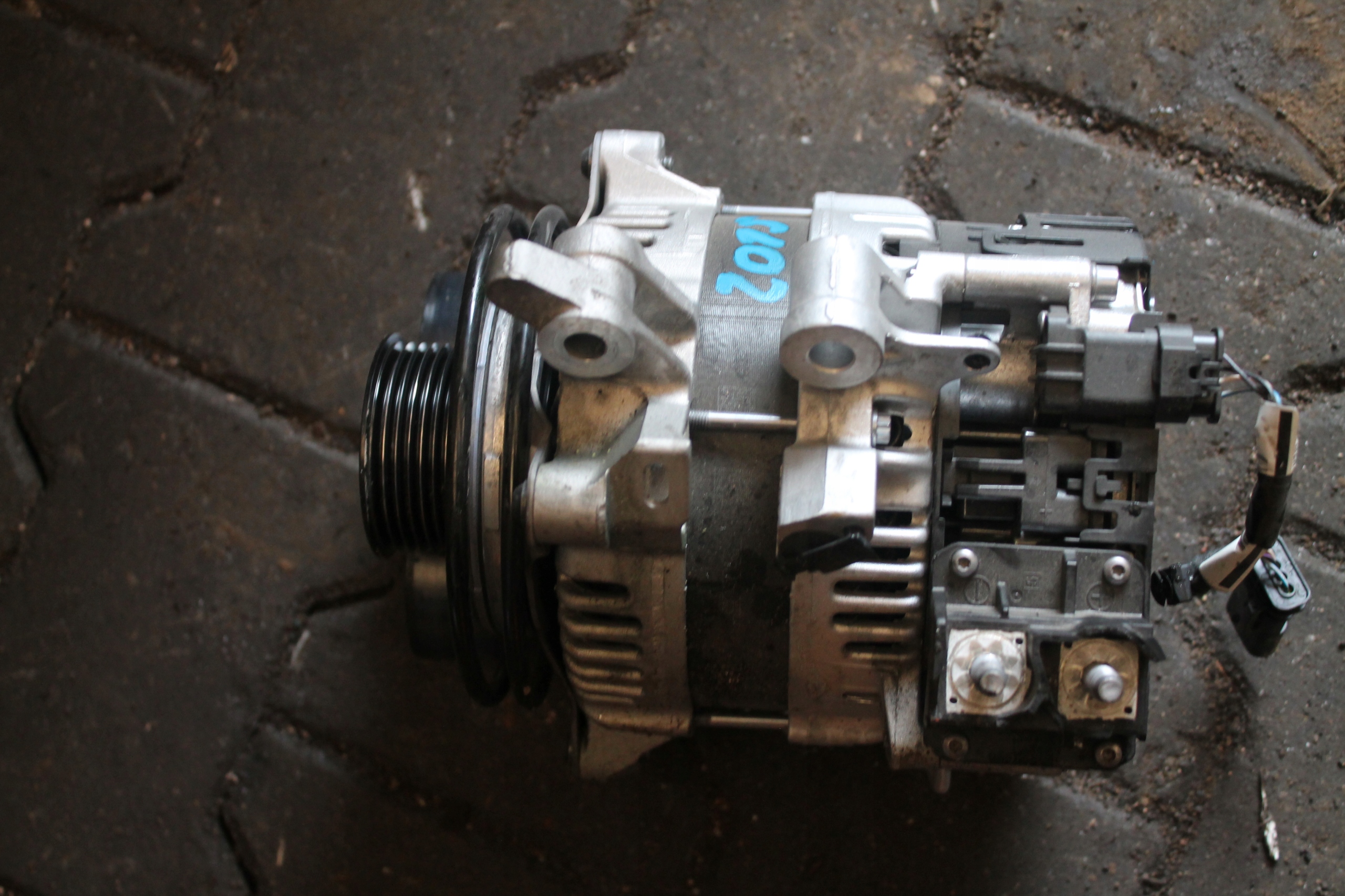 2015. ALTERNATOR VOLVO 32406474