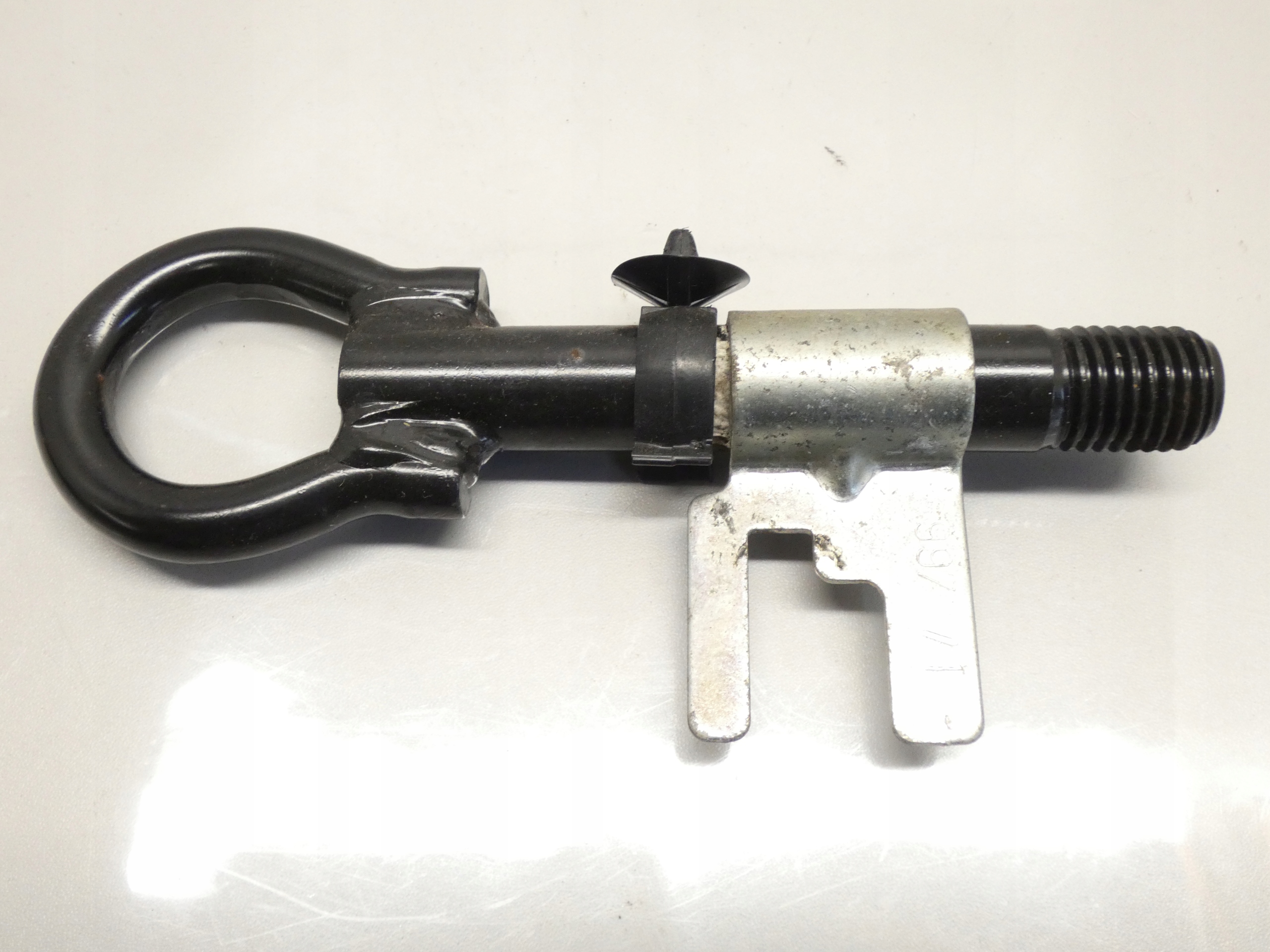 UCHO towing WKRETKA hook DACIA LOGAN and MCV 04-12