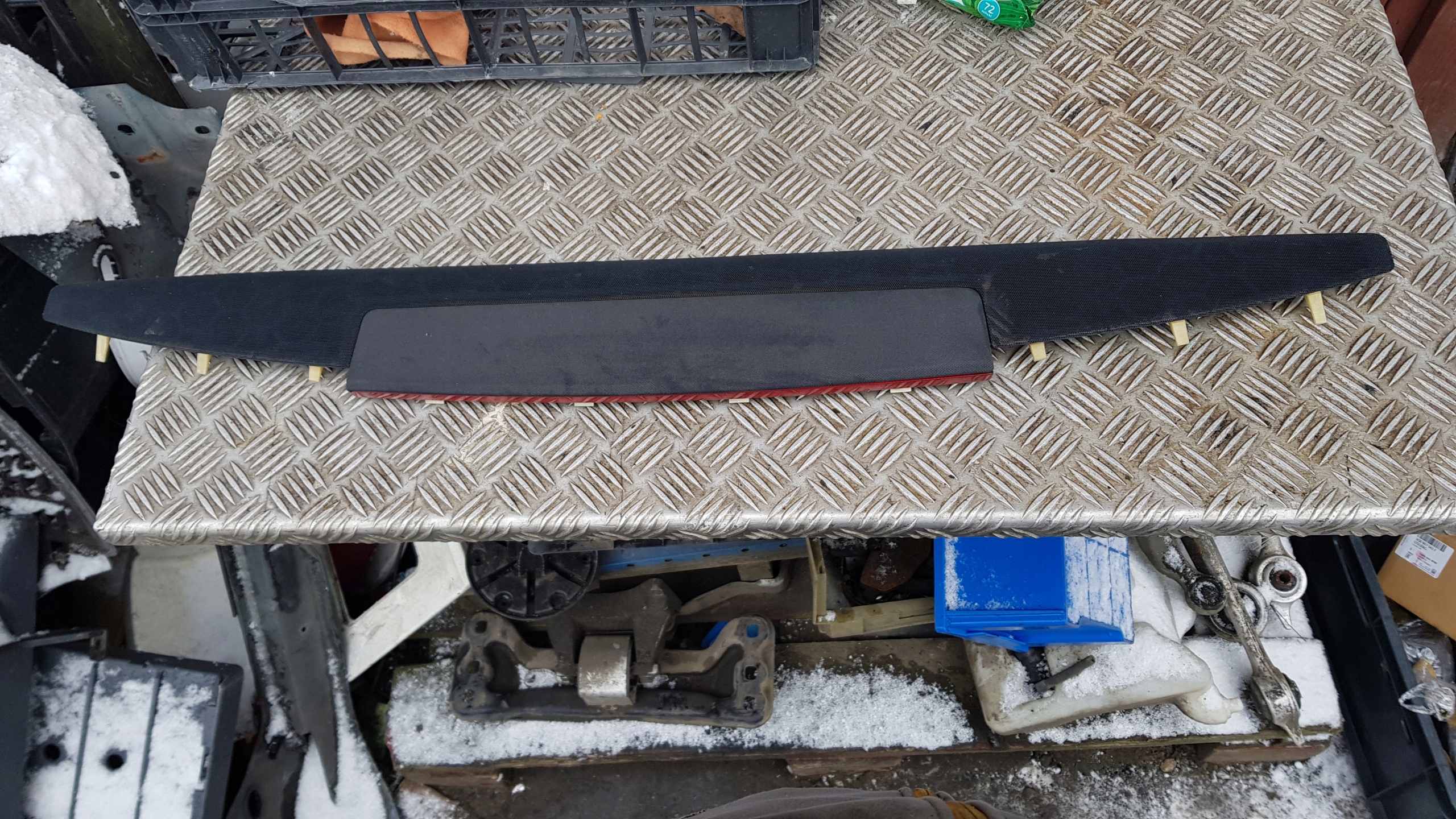 AUDI A8 D3 TRZECIE light STOP 4e0945097 cover