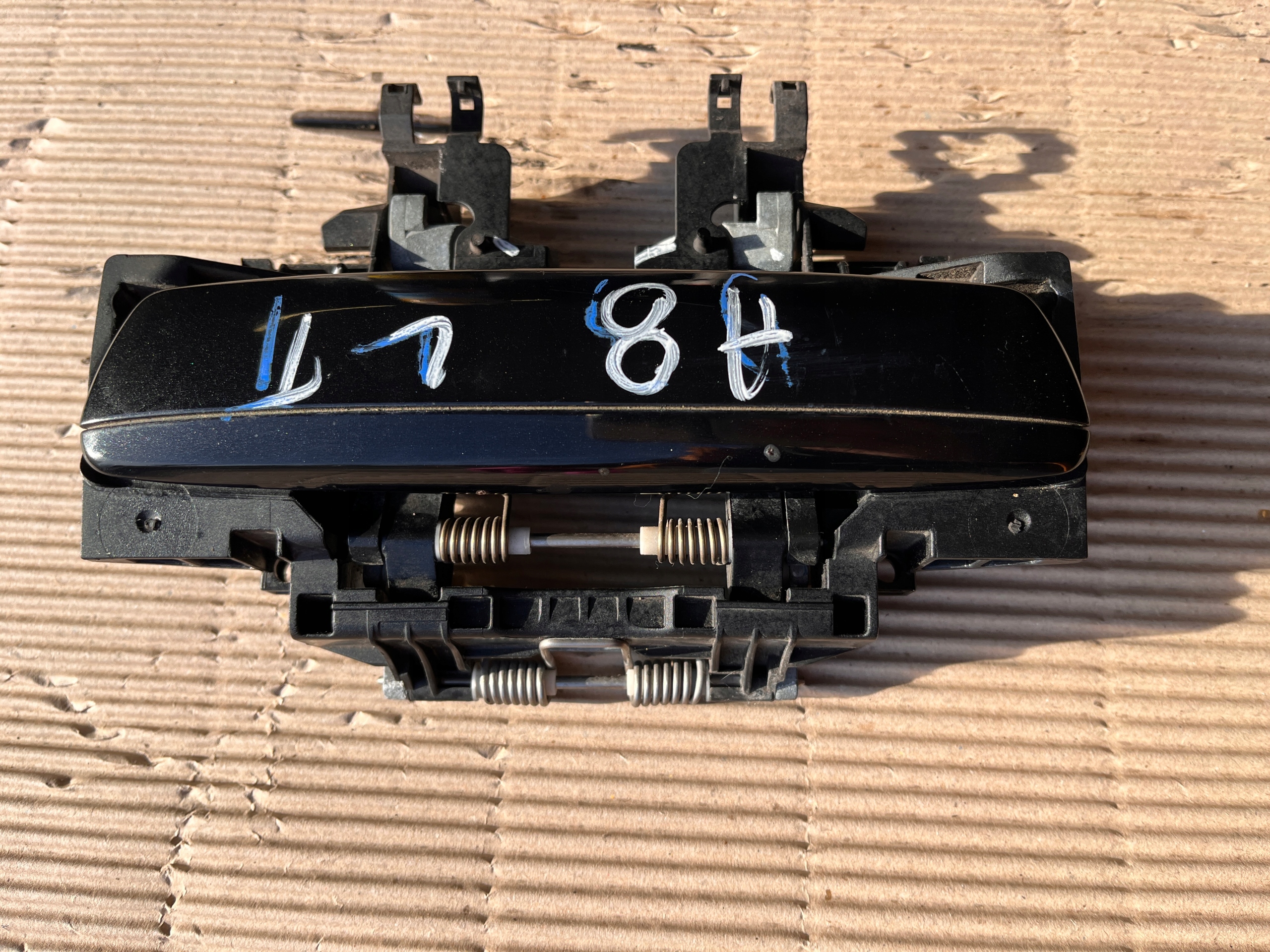 AUDI A8 D3 handle left rear part 4E837885E LZ9Y