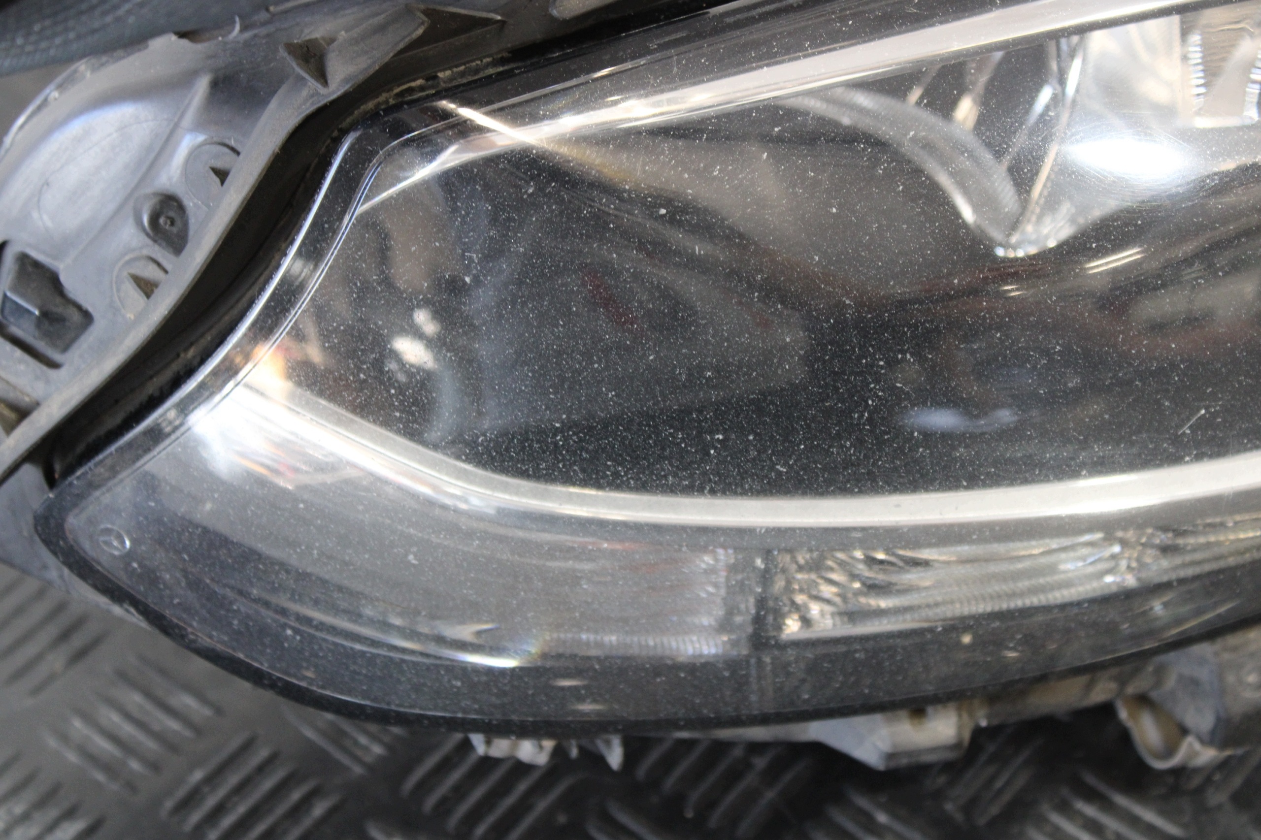 light left front left front A2468205361 MERCEDES B-class W246 LIFT