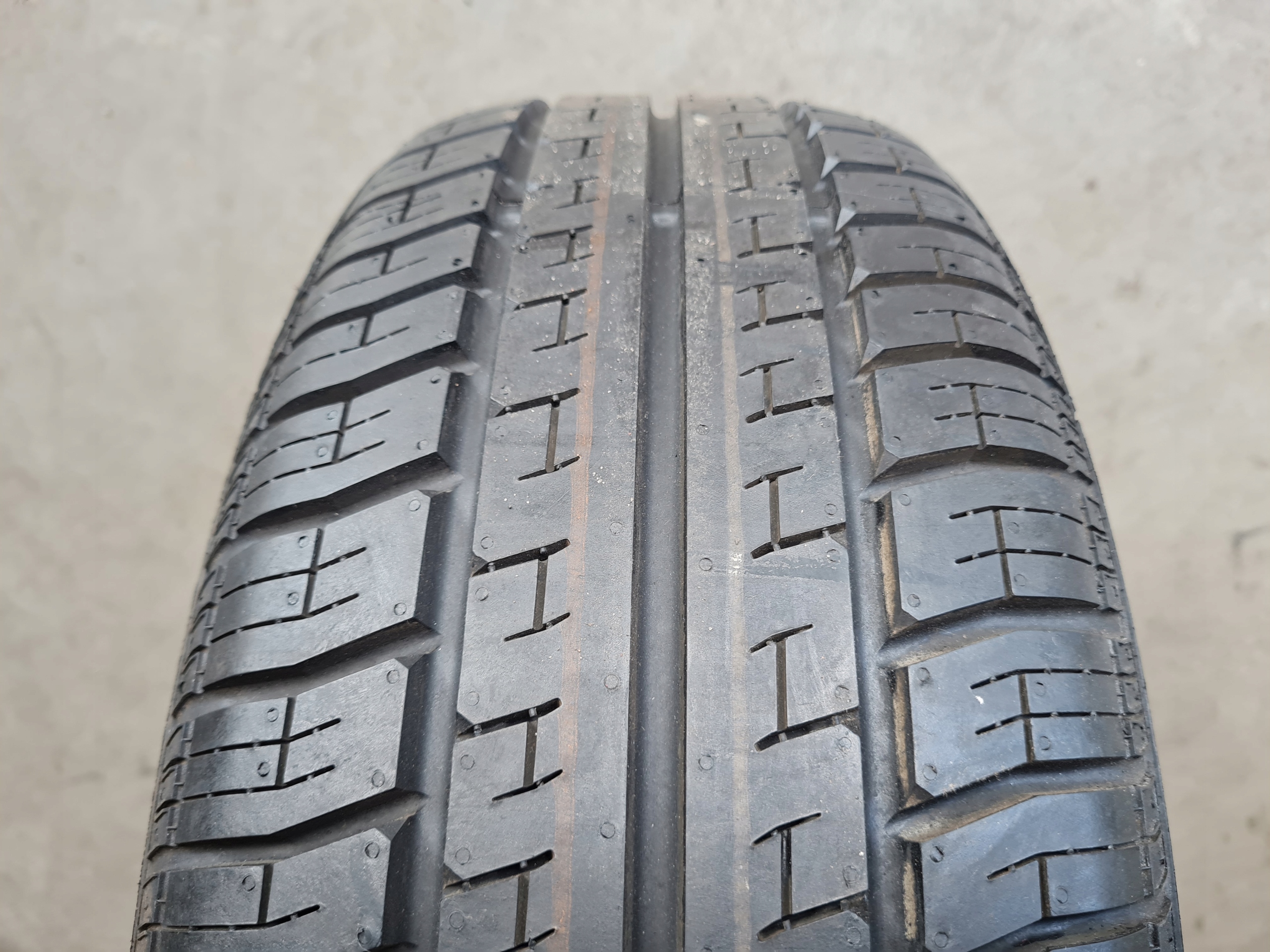 Continental VancoContact 195/60R16C Novinka 2018